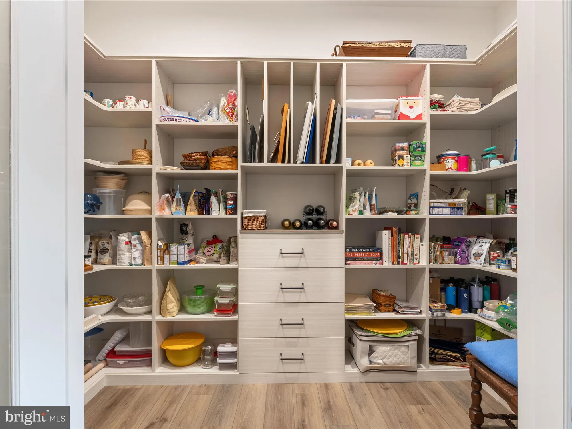 Property Slideshow image 22 of 75 | 43221 greeley sq, Ashburn, VA, 20148