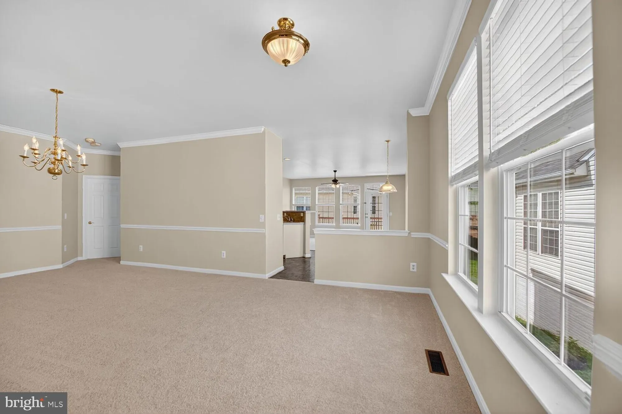 Property Slideshow image 6 of 49 | 16837 four seasons dr, Dumfries, VA, 22025