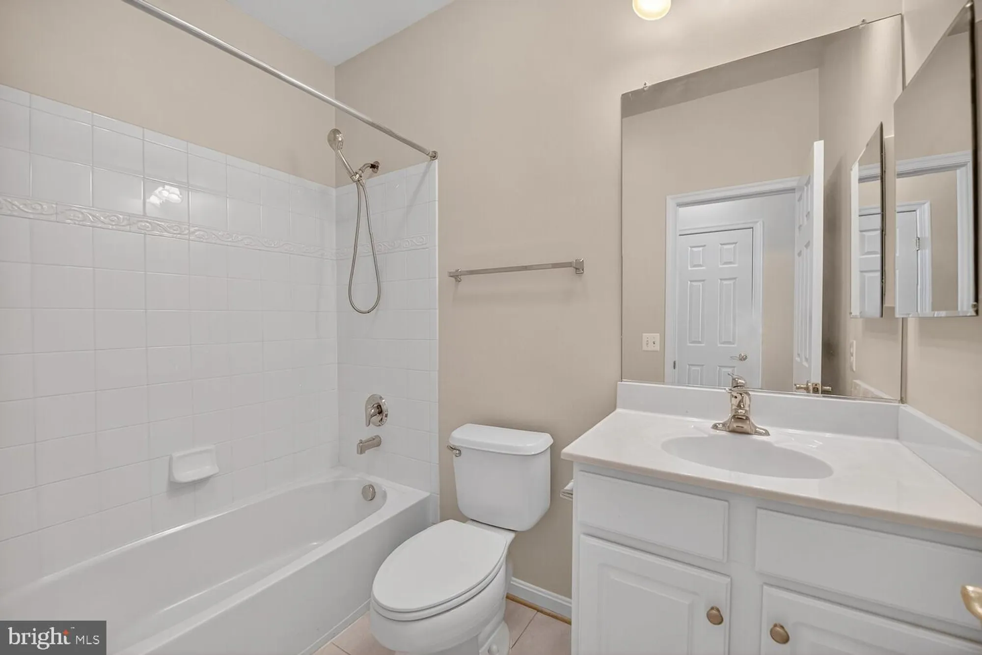 Property Slideshow image 18 of 49 | 16837 four seasons dr, Dumfries, VA, 22025