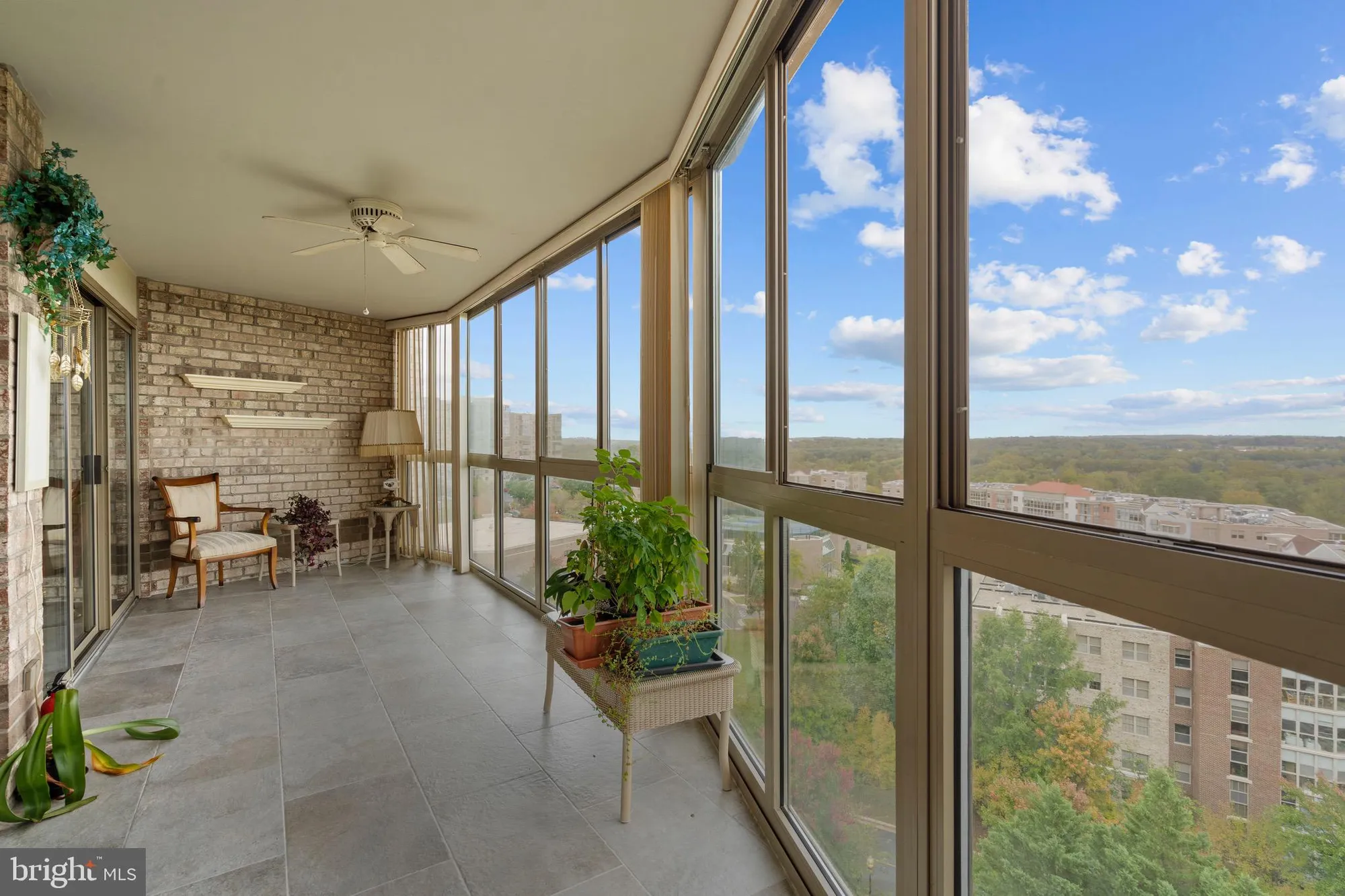 Property Slideshow image 8 of 39 | 19385 cypress ridge ter 914, Leesburg, VA, 20176