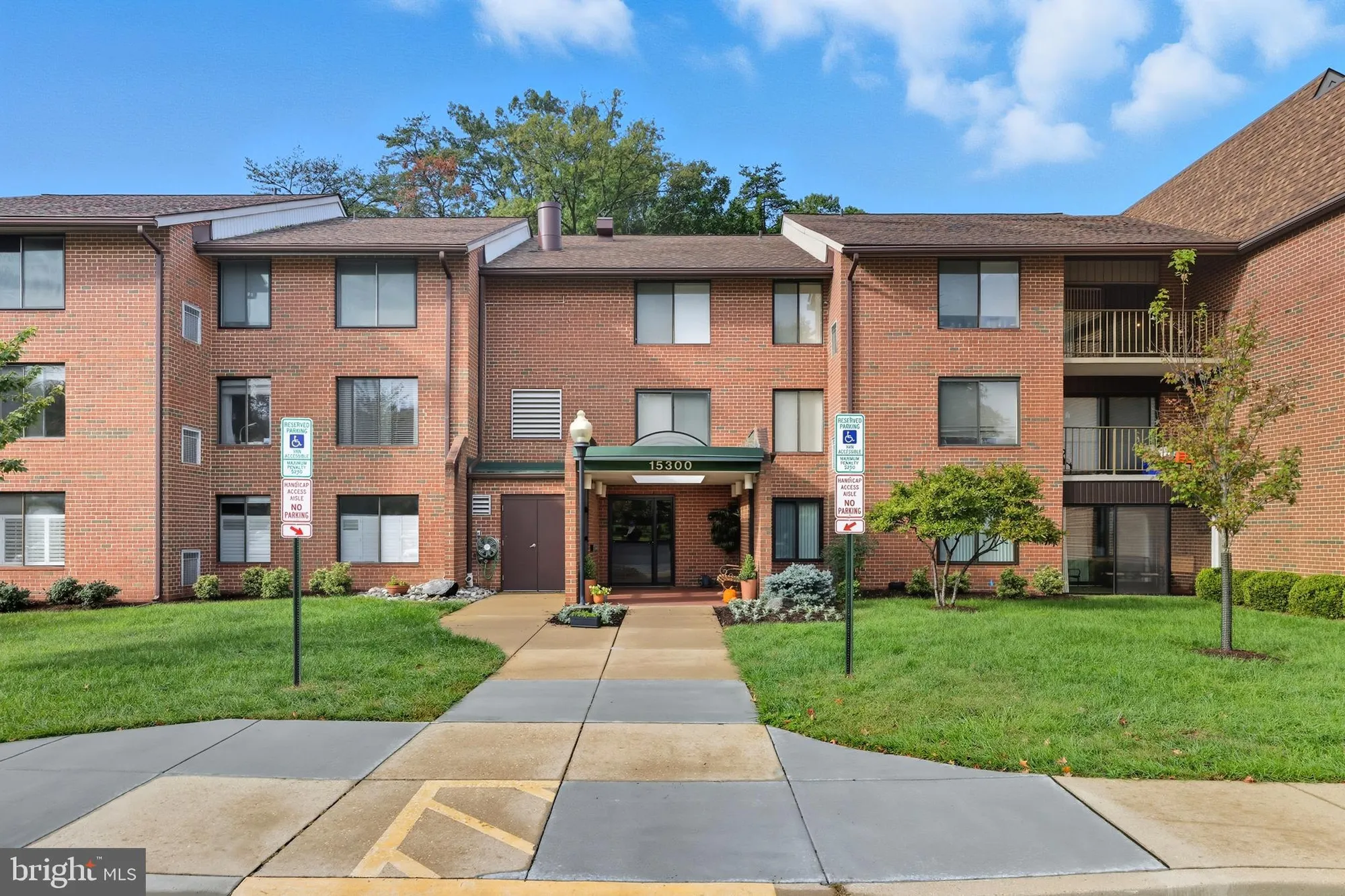 Property Slideshow image 3 of 33 | 15300 beaverbrook ct 88-2e, Silver Spring, MD, 20906