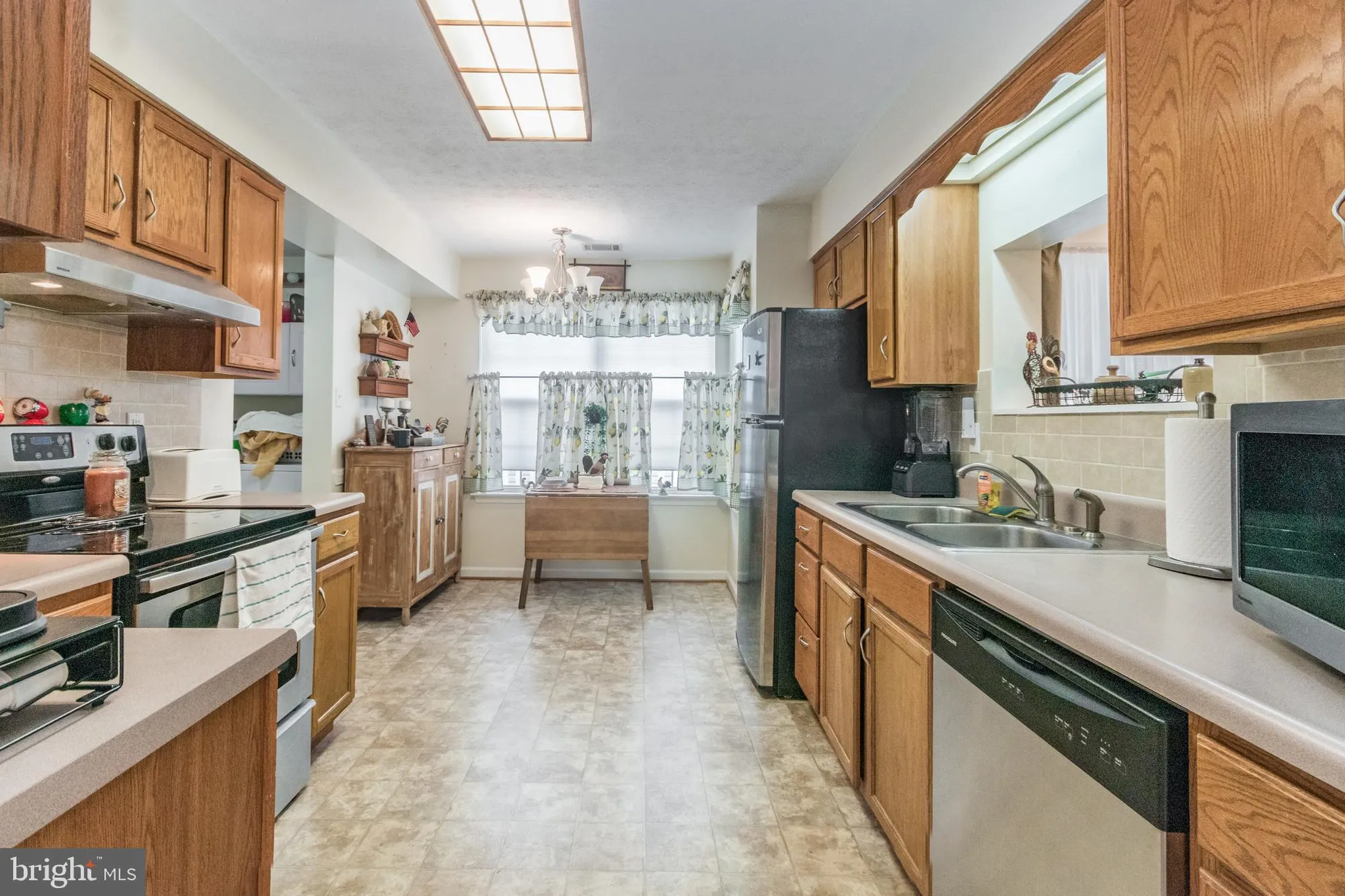 Property Slideshow image 19 of 32 | 221 crestwood ln, Winchester, VA, 22602