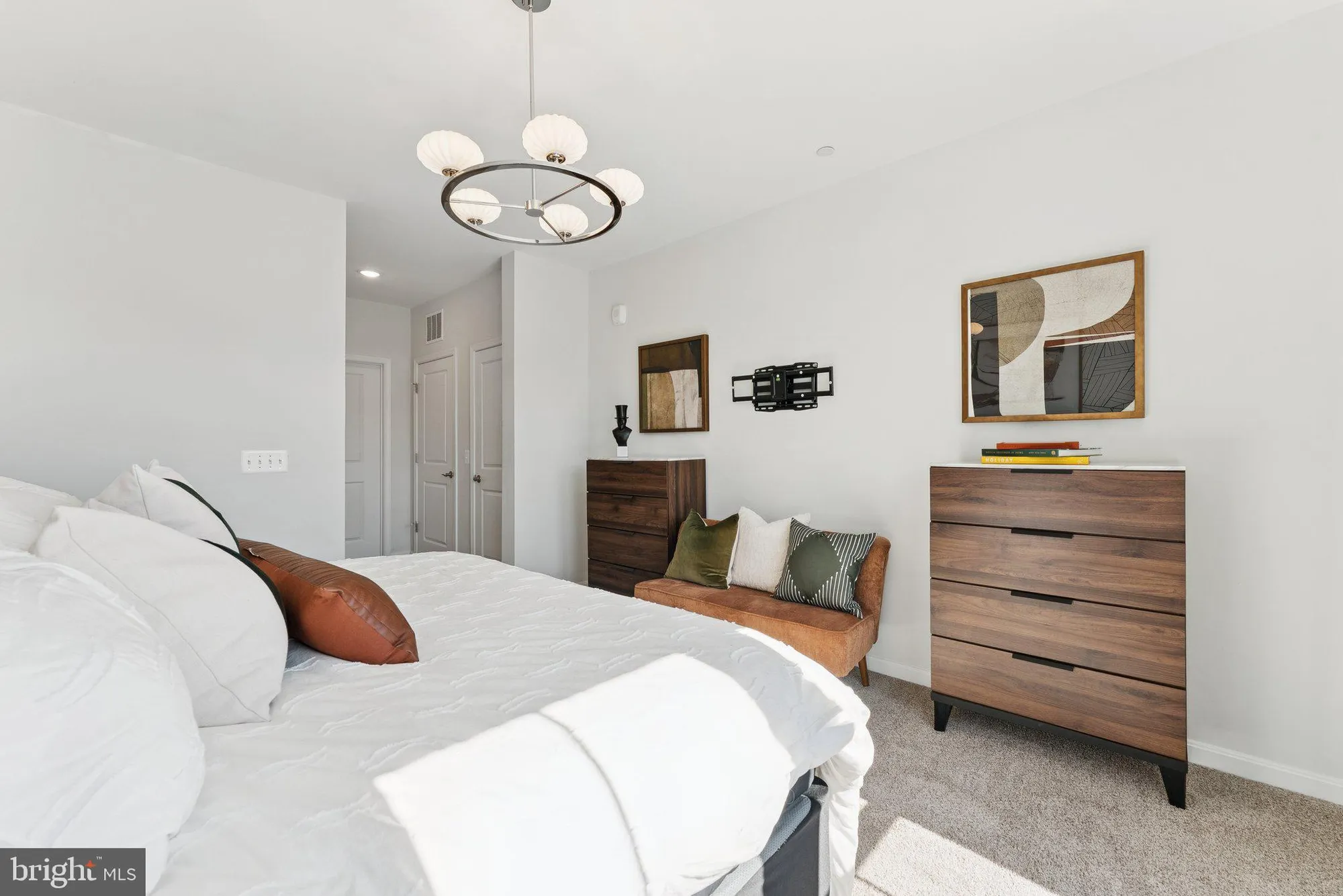 Property Slideshow image 17 of 25 | 3700 havertill ln # 1201, Woodbridge, VA, 22193