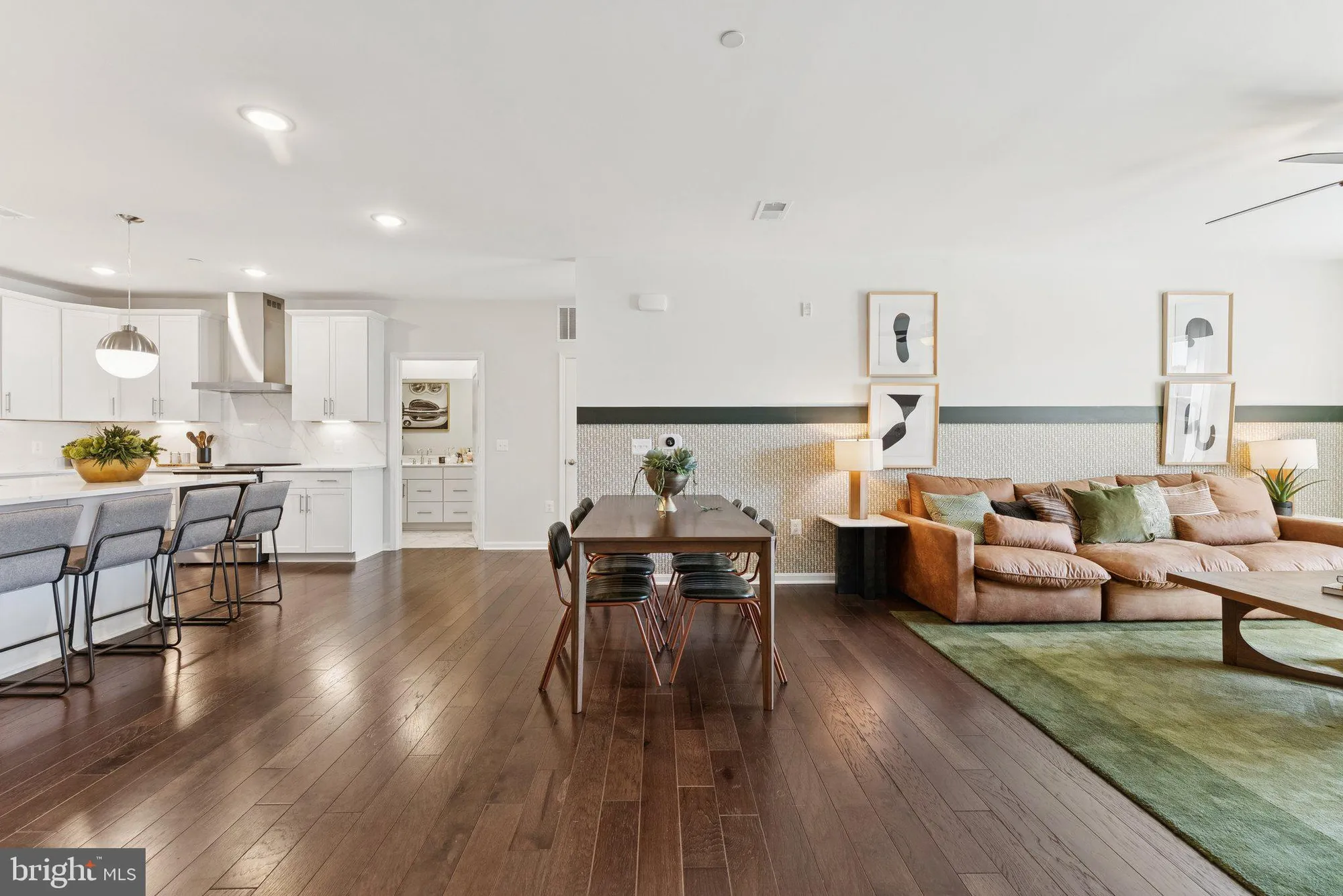 Property Slideshow image 11 of 25 | 3700 havertill ln # 1201, Woodbridge, VA, 22193