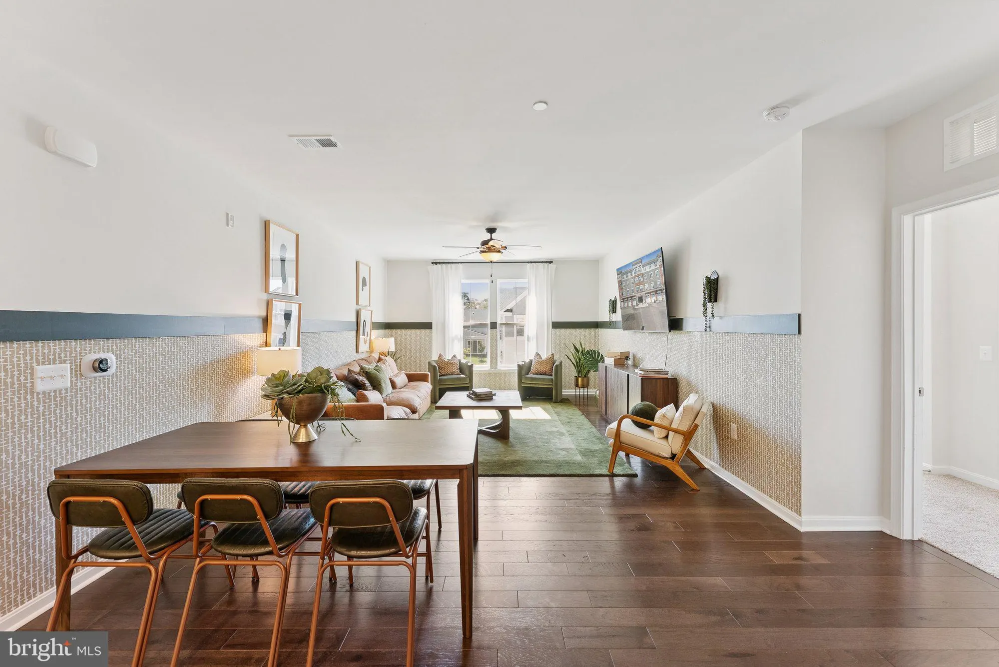 Property Slideshow image 8 of 25 | 3700 havertill ln # 1201, Woodbridge, VA, 22193