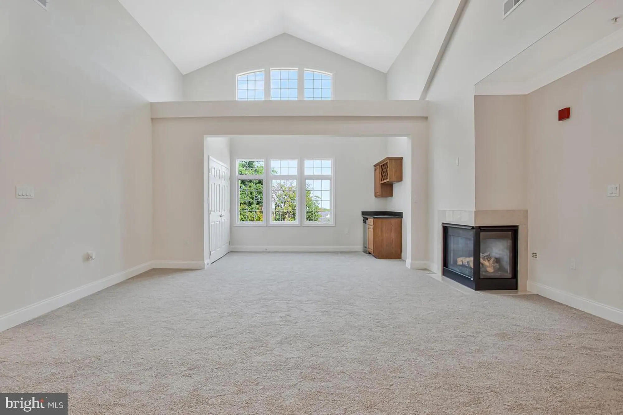 Property Slideshow image 6 of 51 | 8820 shining oceans way 410, Columbia, MD, 21045