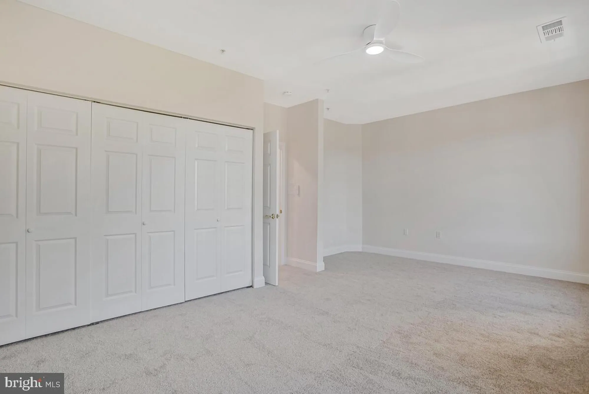 Property Slideshow image 24 of 51 | 8820 shining oceans way 410, Columbia, MD, 21045