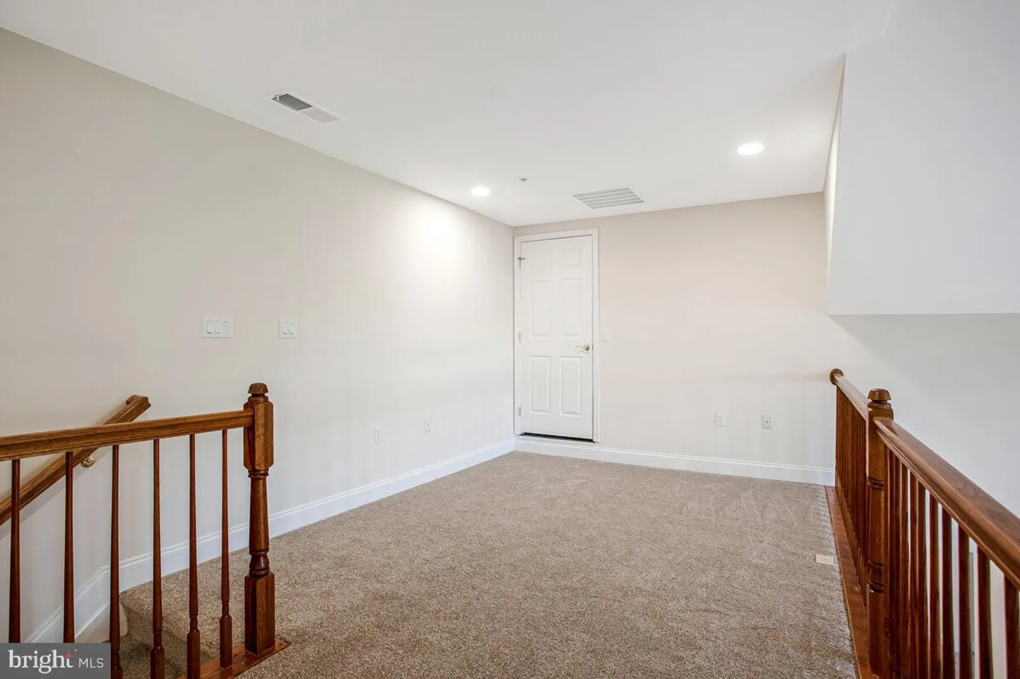 Property Slideshow image 33 of 51 | 8820 shining oceans way 410, Columbia, MD, 21045