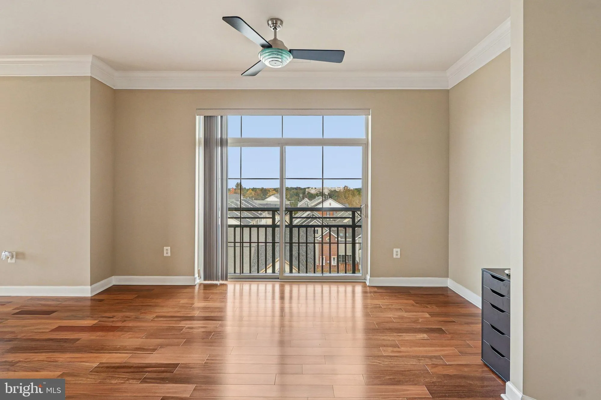 Property Slideshow image 5 of 58 | 680 watermans dr apt 505, Woodbridge, VA, 22191