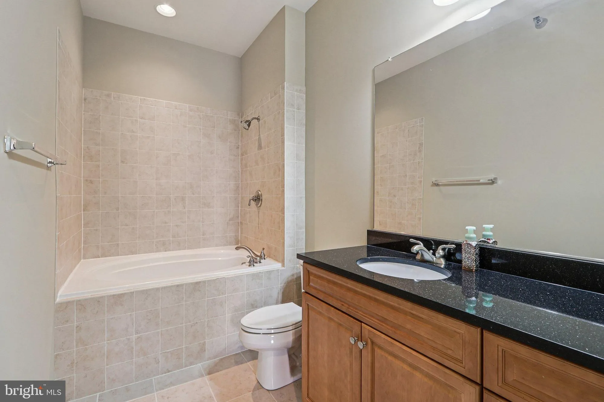 Property Slideshow image 26 of 58 | 680 watermans dr apt 505, Woodbridge, VA, 22191