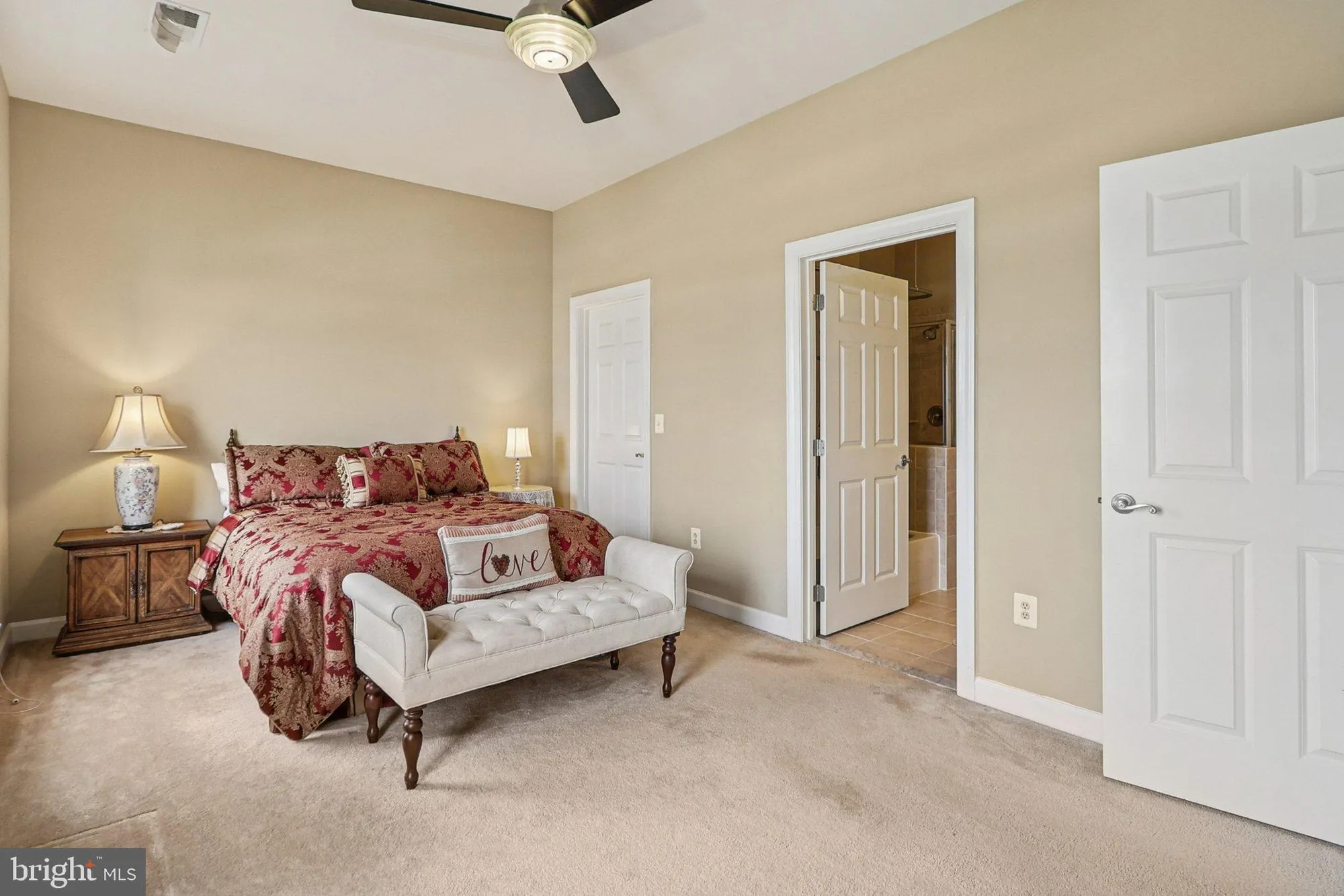 Property Slideshow image 17 of 58 | 680 watermans dr apt 505, Woodbridge, VA, 22191