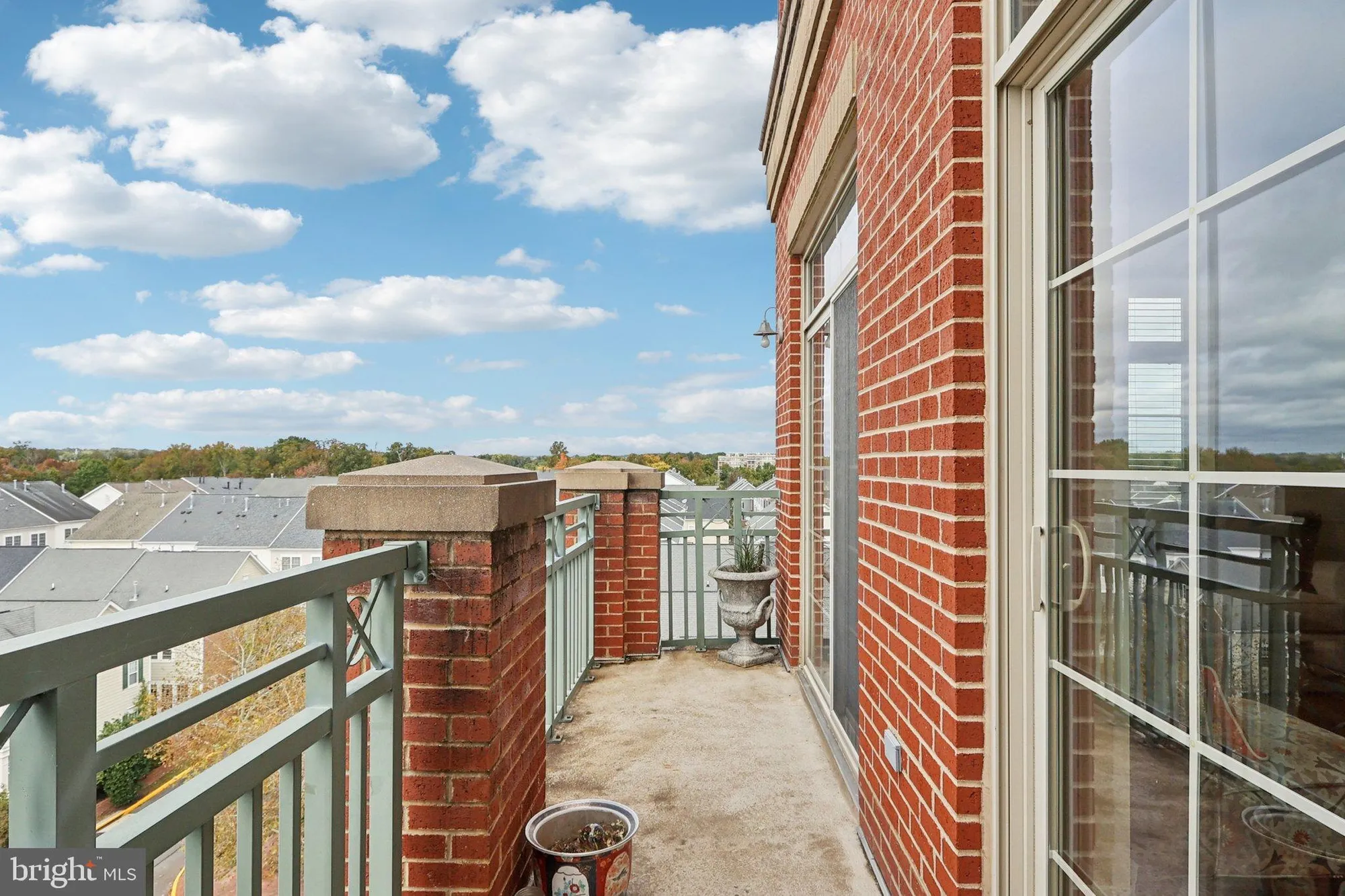 Property Slideshow image 30 of 58 | 680 watermans dr apt 505, Woodbridge, VA, 22191