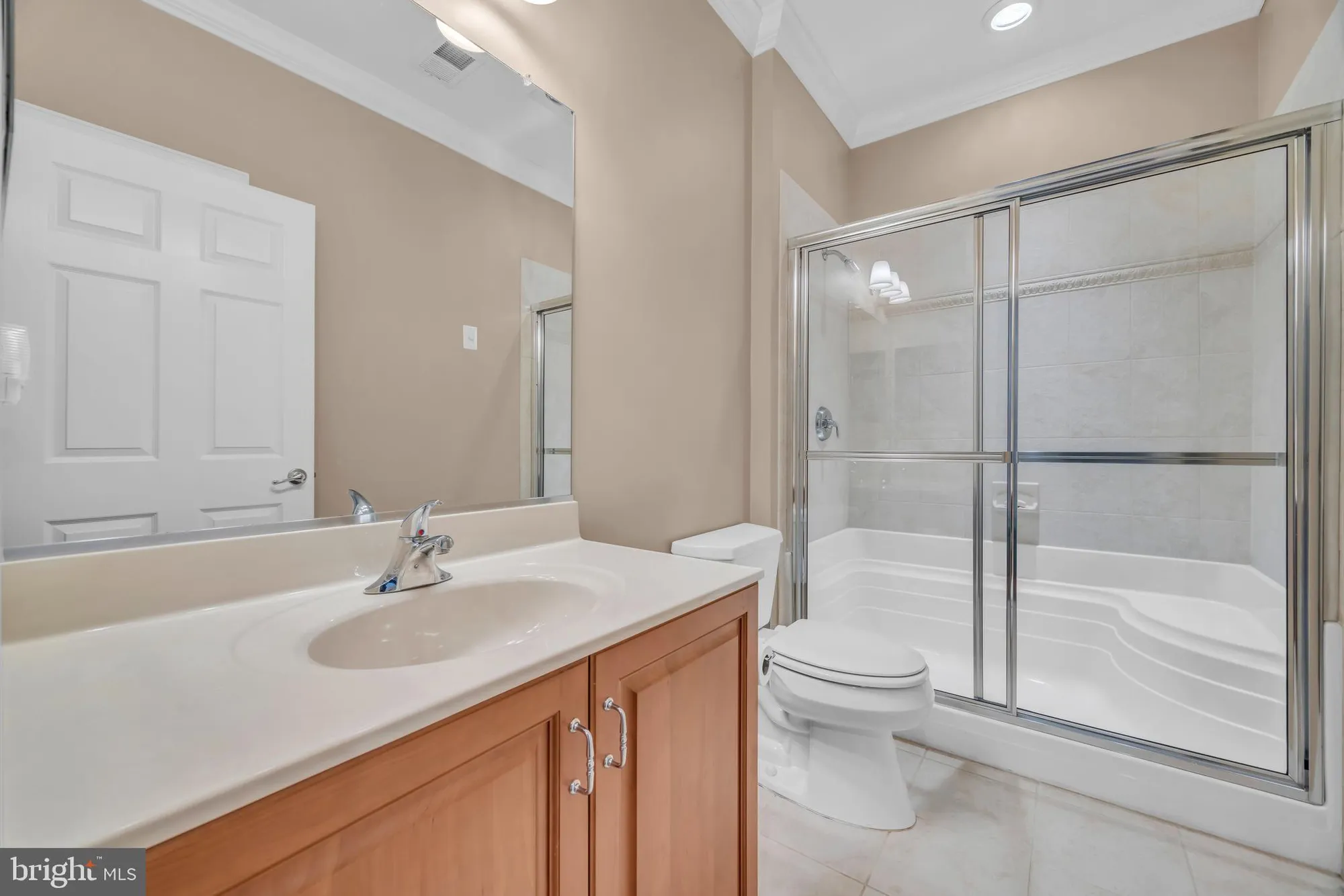 Property Slideshow image 24 of 31 | 8 barbados ct, Hamilton, NJ, 08691