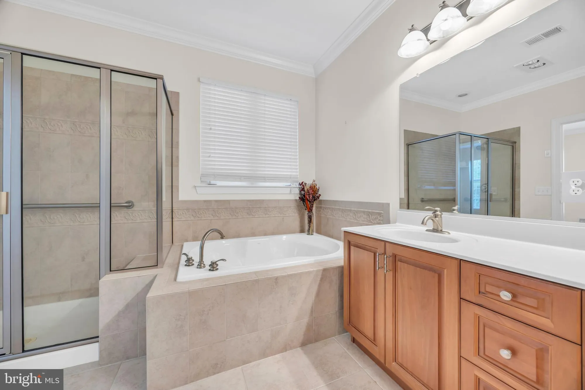 Property Slideshow image 20 of 31 | 8 barbados ct, Hamilton, NJ, 08691