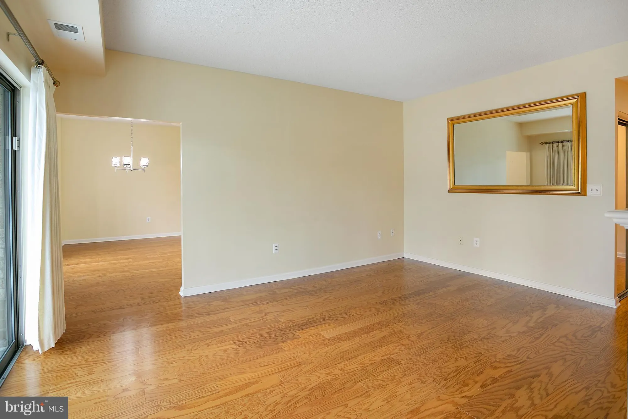 Property Slideshow image 27 of 62 | 19375 cypress ridge ter unit 418, Leesburg, VA, 20176