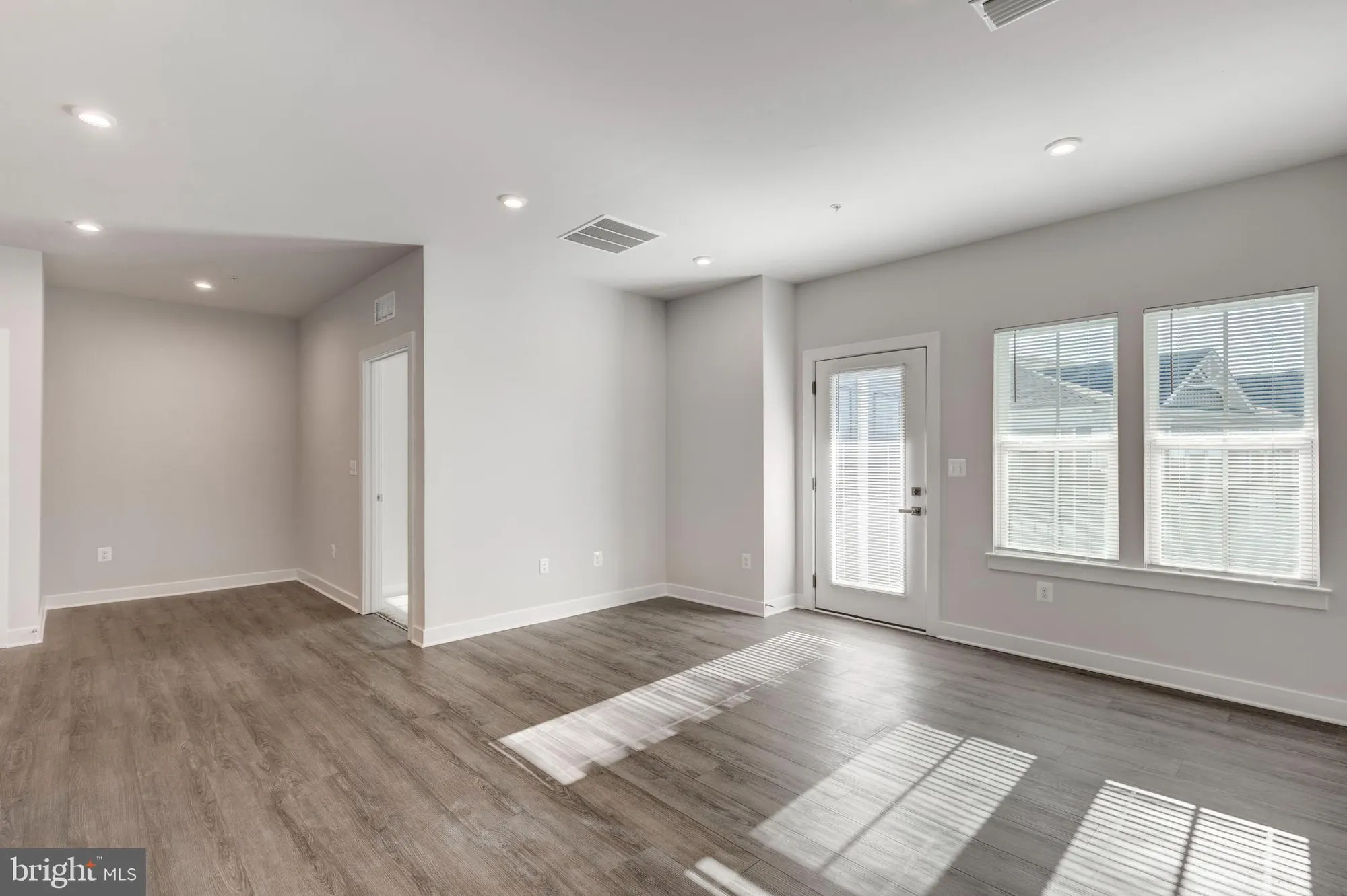 Property Slideshow image 14 of 31 | 40 liberty rd t, Sykesville, MD, 21784