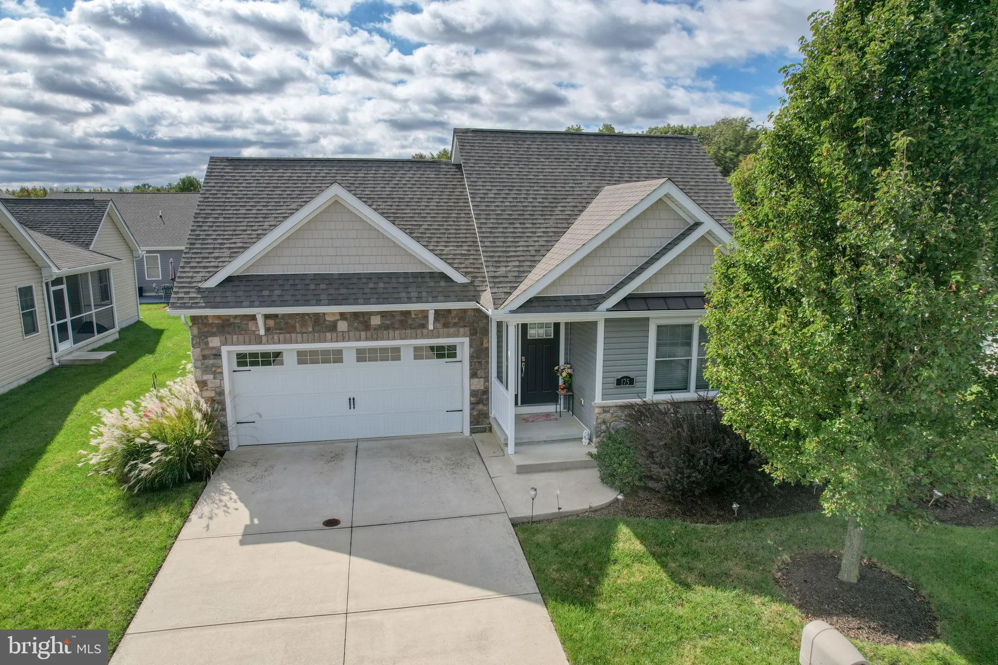 Property Slideshow image 2 of 39 | 175 claystone dr, Dover, DE, 19901