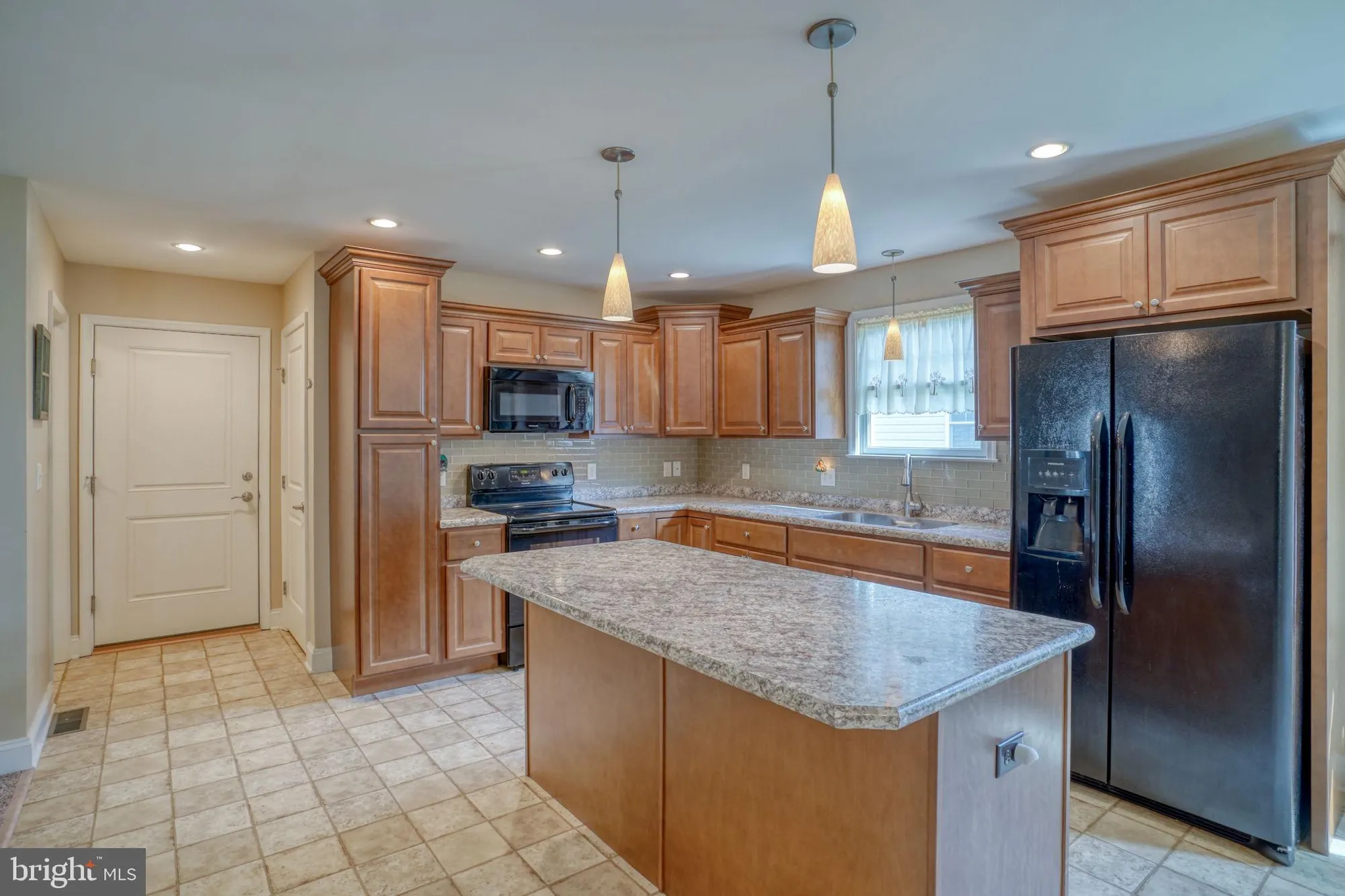 Property Slideshow image 15 of 39 | 175 claystone dr, Dover, DE, 19901