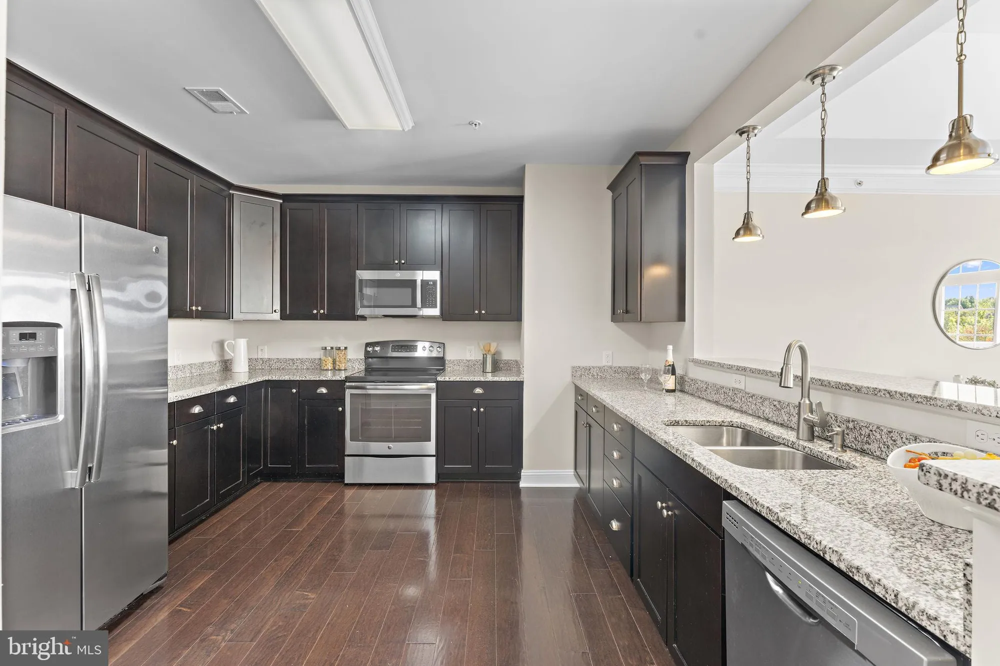 Property Slideshow image 8 of 69 | 15201 royal crest dr apt 407, Haymarket, VA, 20169