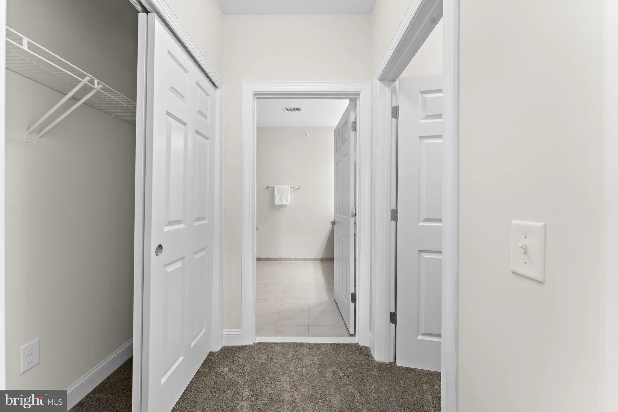 Property Slideshow image 35 of 69 | 15201 royal crest dr apt 407, Haymarket, VA, 20169