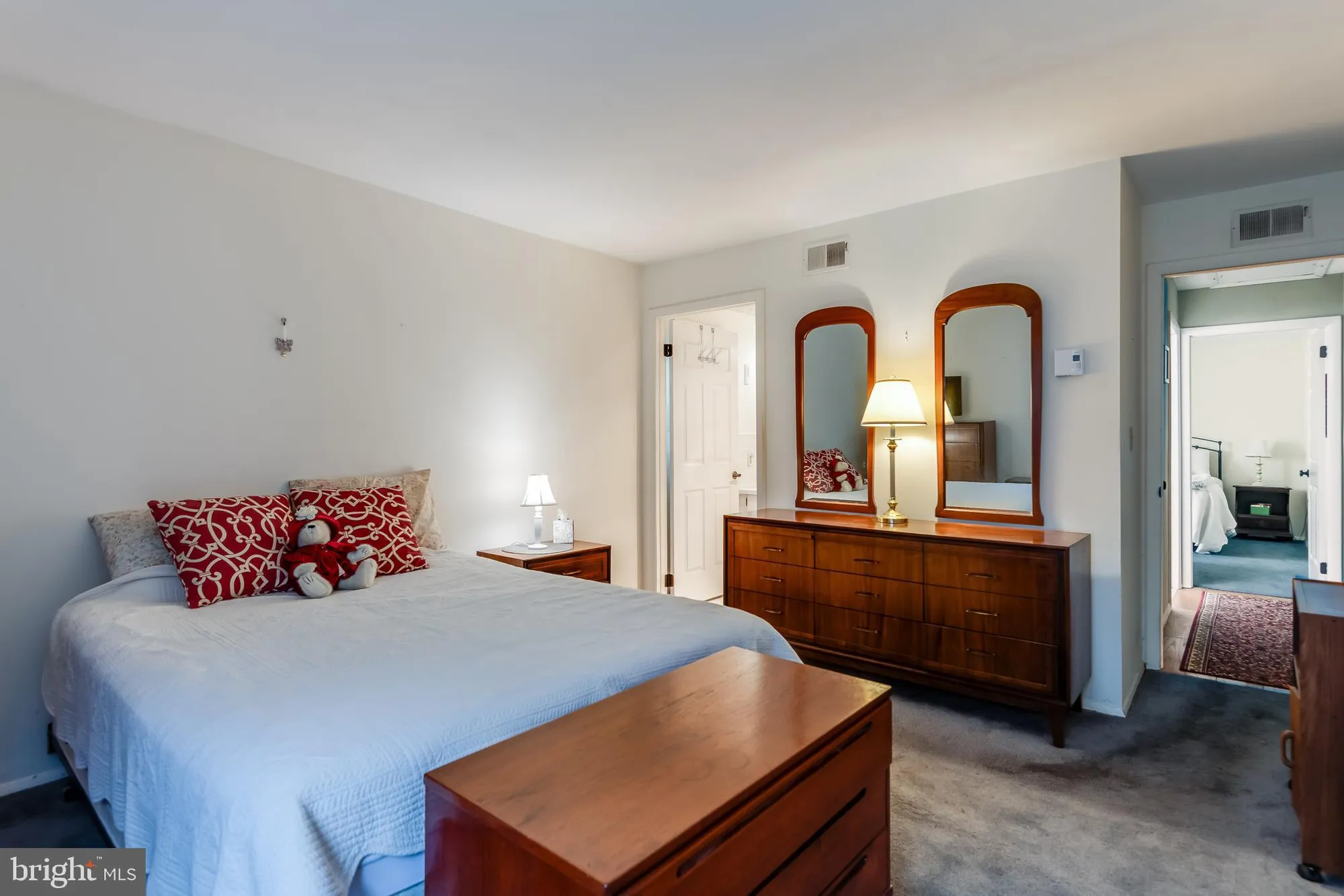 Property Slideshow image 15 of 25 | 69 buckingham dr, Southampton, NJ, 08088