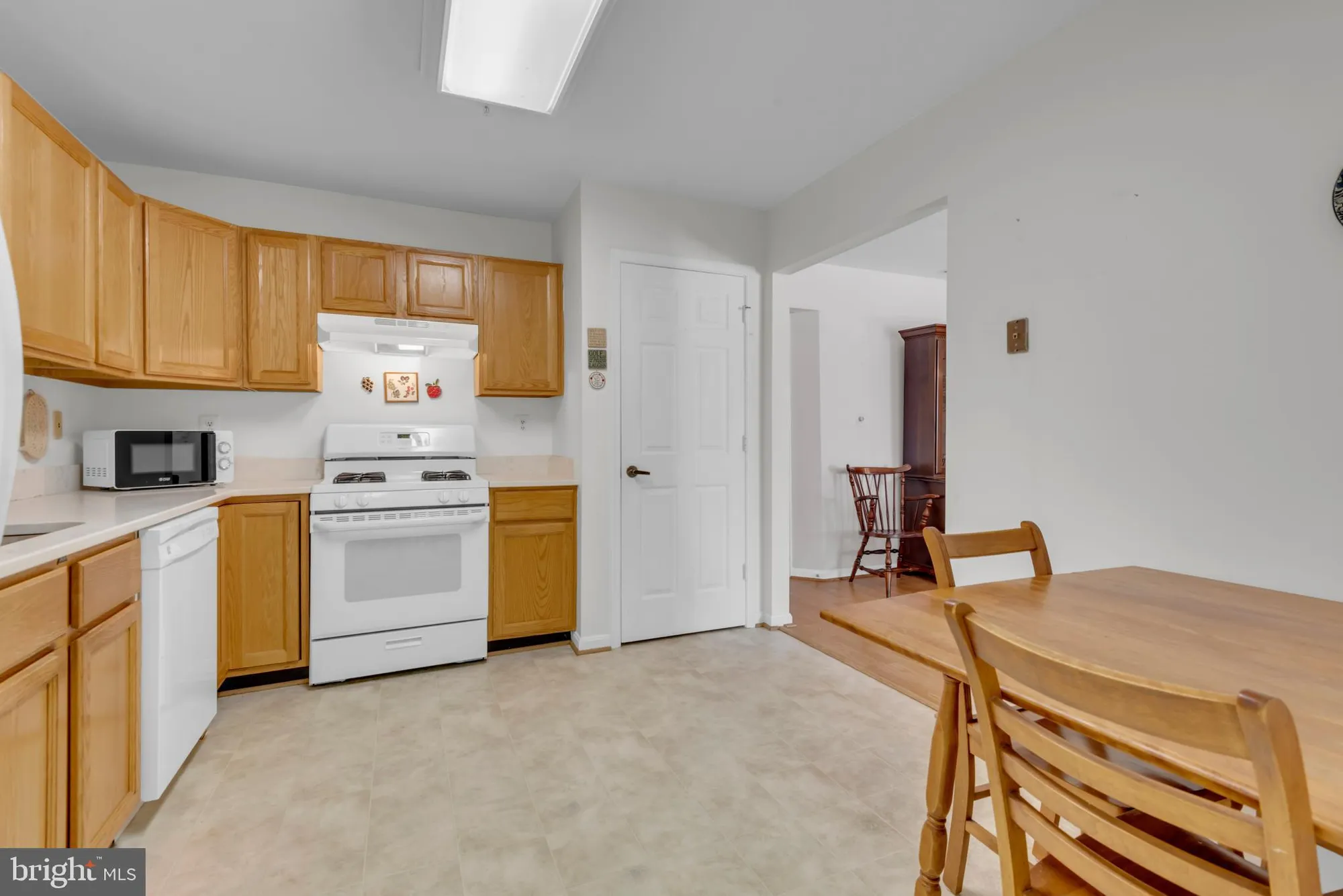 Property Slideshow image 13 of 35 | 2664 compass dr, Annapolis, MD, 21401