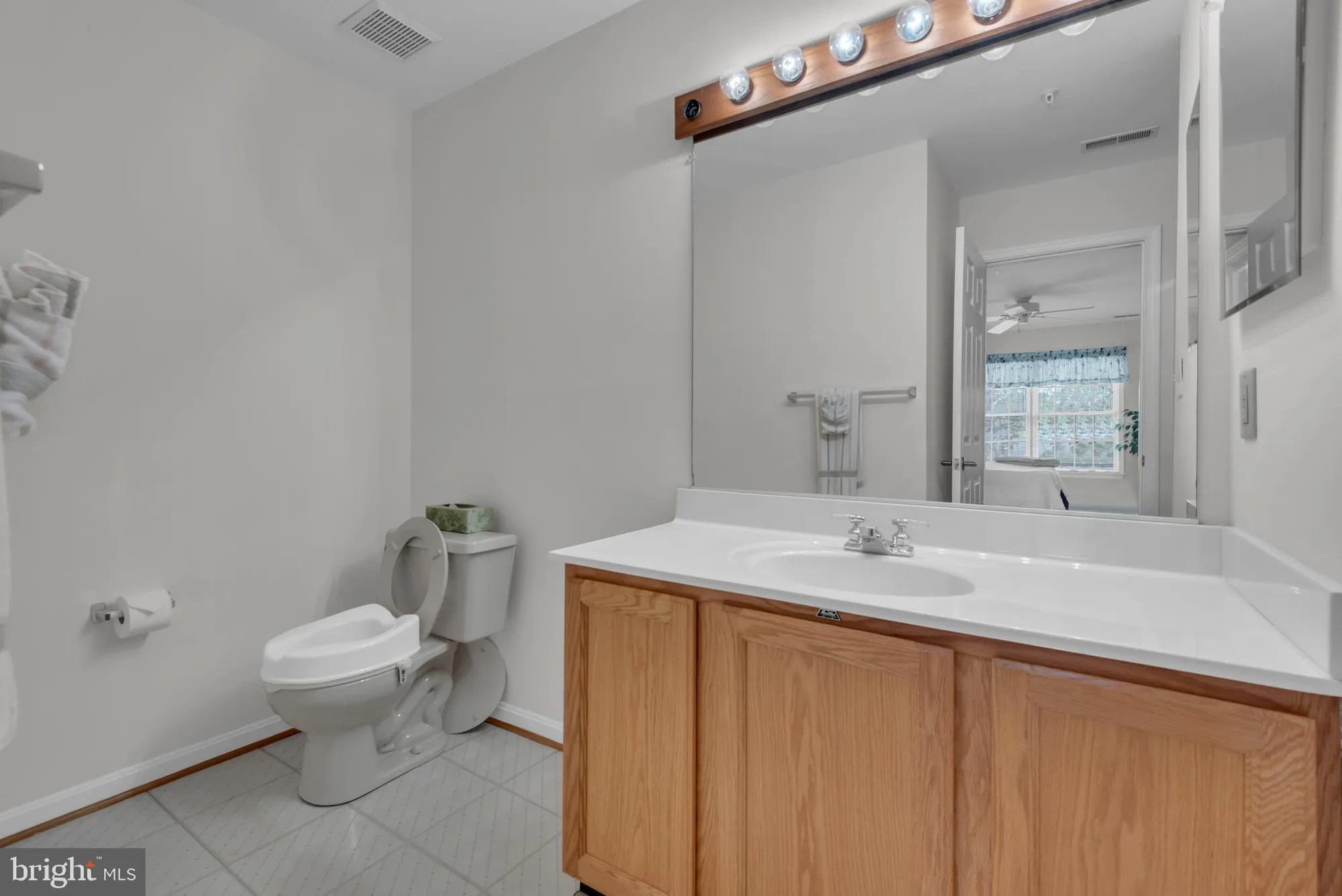 Property Slideshow image 23 of 35 | 2664 compass dr, Annapolis, MD, 21401