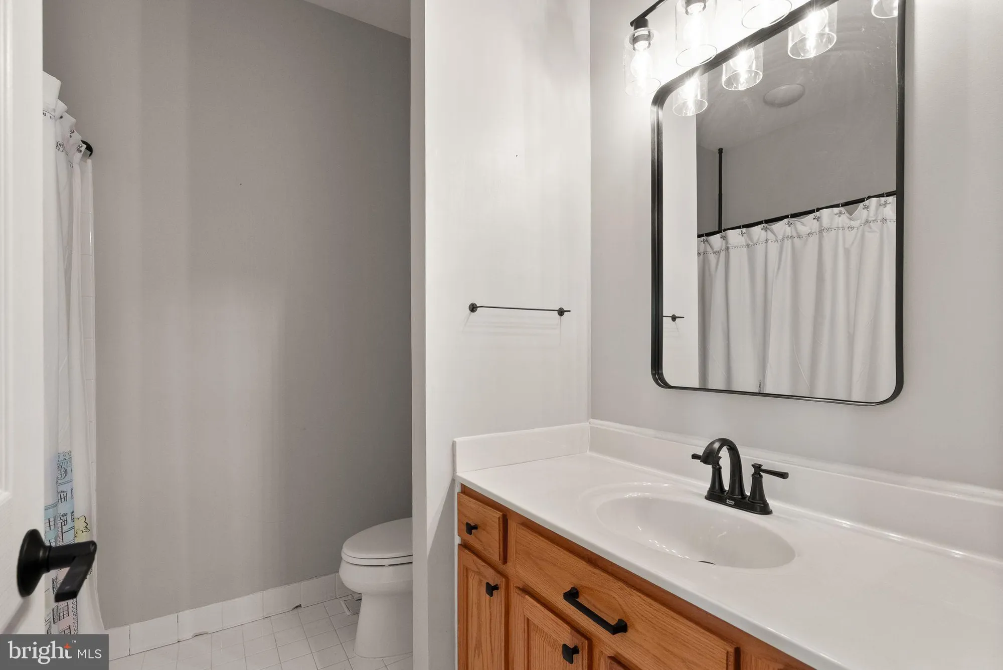 Property Slideshow image 23 of 50 | 17680 glass ridge pl, Gainesville, VA, 20155