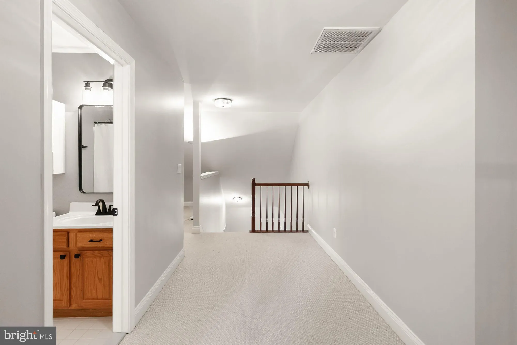 Property Slideshow image 28 of 50 | 17680 glass ridge pl, Gainesville, VA, 20155