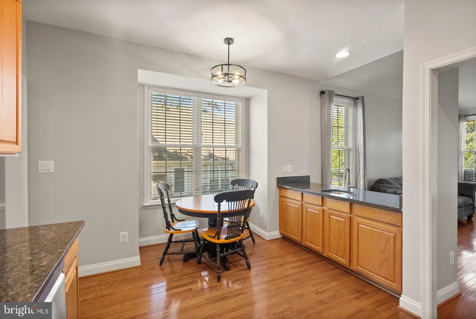 Property Slideshow image 11 of 50 | 17680 glass ridge pl, Gainesville, VA, 20155