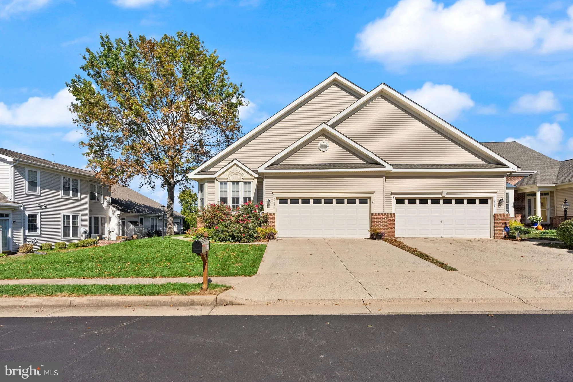 Property Slideshow image 4 of 50 | 17680 glass ridge pl, Gainesville, VA, 20155