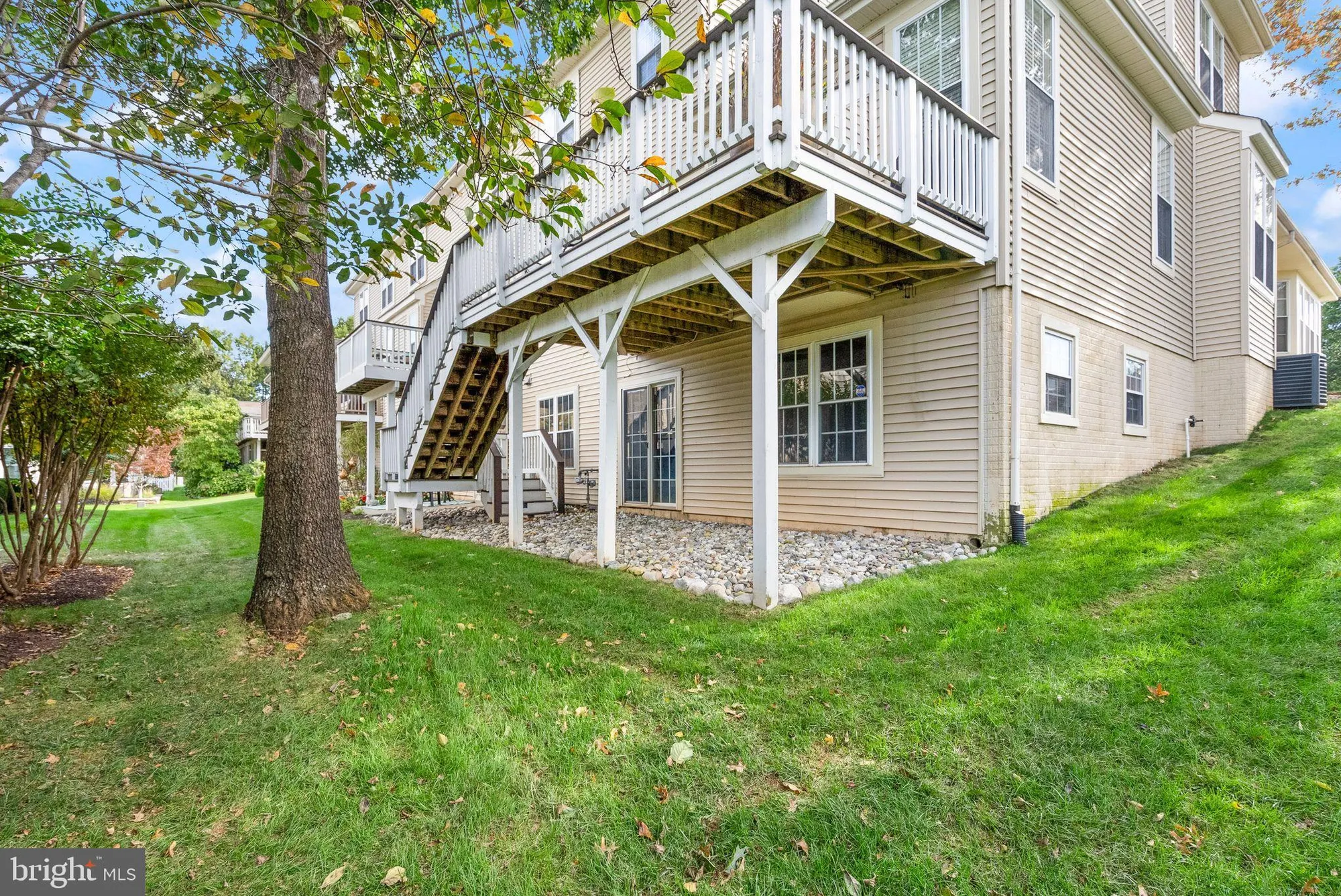 Property Slideshow image 47 of 50 | 17680 glass ridge pl, Gainesville, VA, 20155