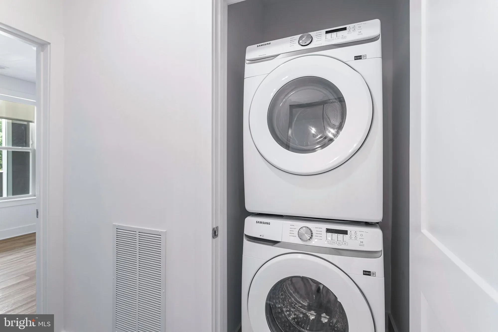 Property Slideshow image 26 of 39 | 78 old mill bottom rd n apt 107, Annapolis, MD, 21409