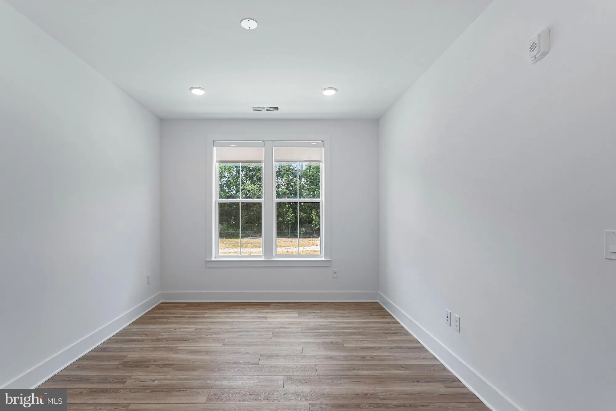 Property Slideshow image 27 of 39 | 78 old mill bottom rd n apt 107, Annapolis, MD, 21409