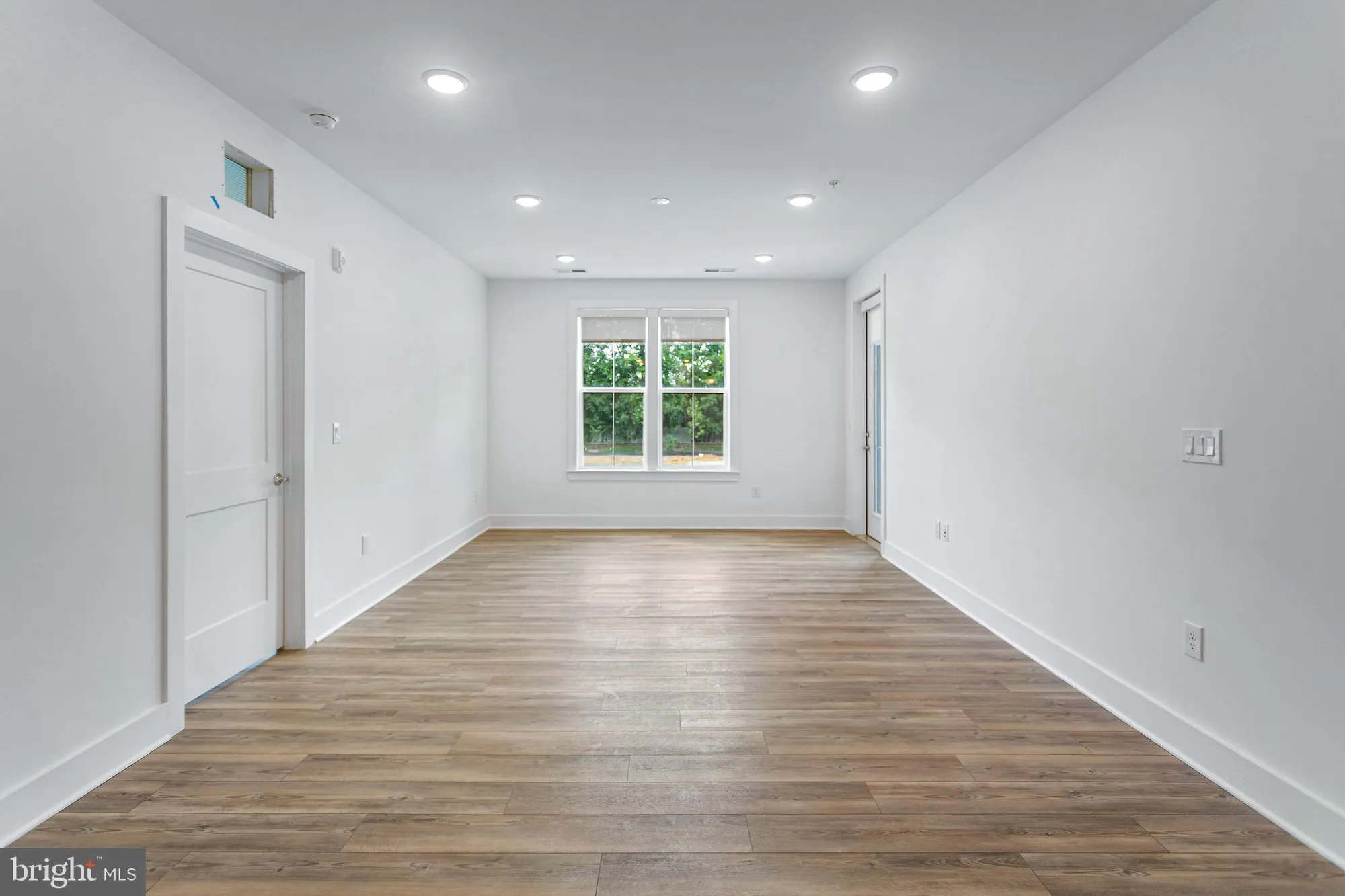 Property Slideshow image 31 of 39 | 78 old mill bottom rd n apt 107, Annapolis, MD, 21409