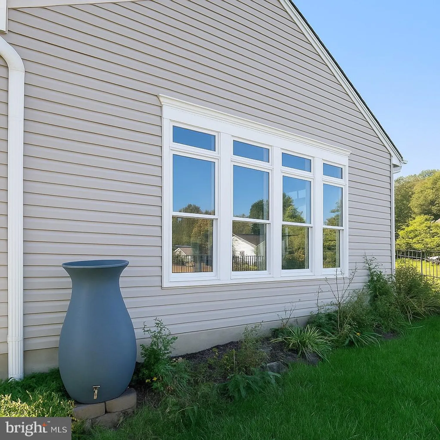 Property Slideshow image 9 of 13 | 12221 seaford ct, Woodbridge, VA, 22192