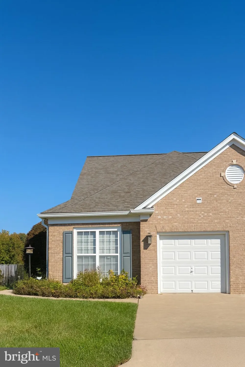 Property Slideshow image 10 of 13 | 12221 seaford ct, Woodbridge, VA, 22192