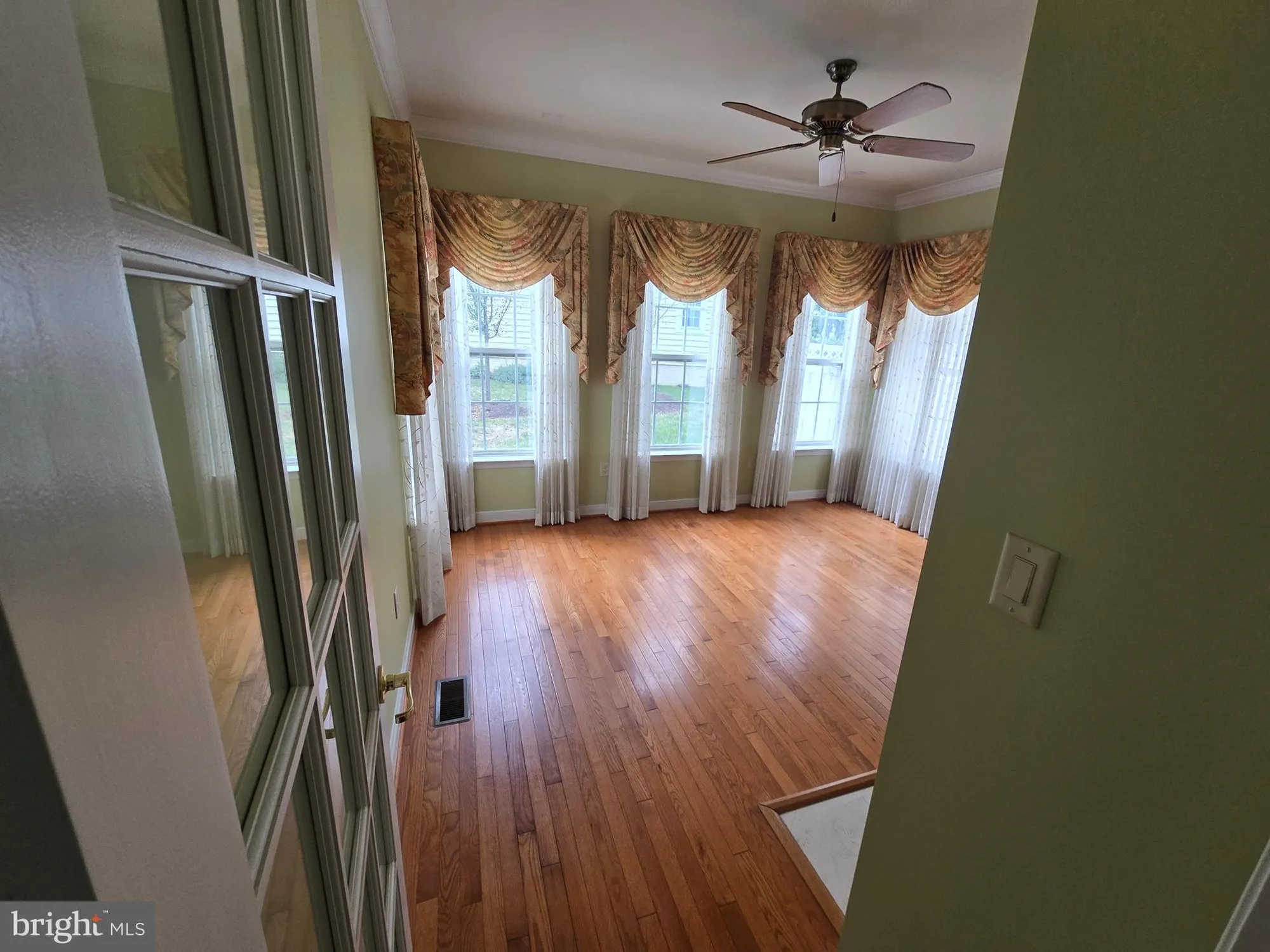 Property Slideshow image 42 of 44 | 8790 sage brush way 19, Columbia, MD, 21045