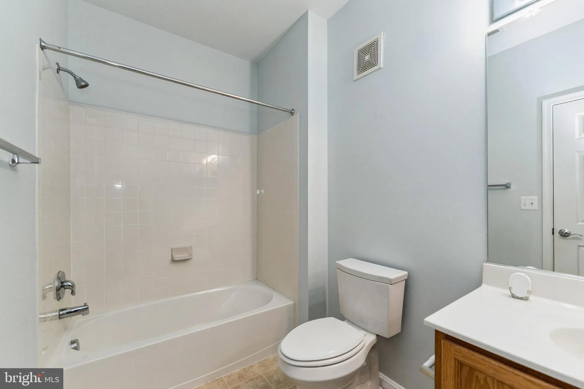 Property Slideshow image 22 of 26 | 13216 fox bow dr 305, Upper Marlboro, MD, 20774