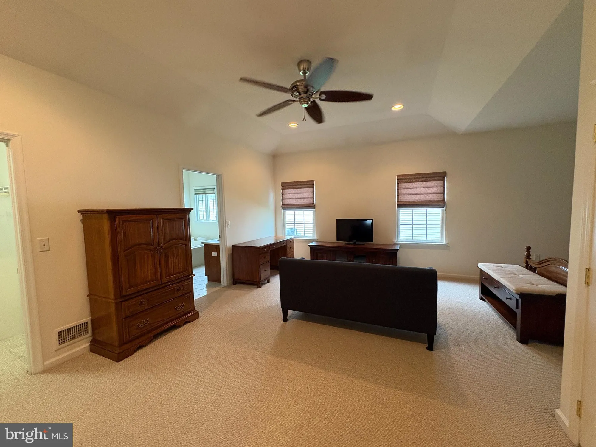 Property Slideshow image 20 of 33 | 59 trainor cir, Bordentown, NJ, 08505