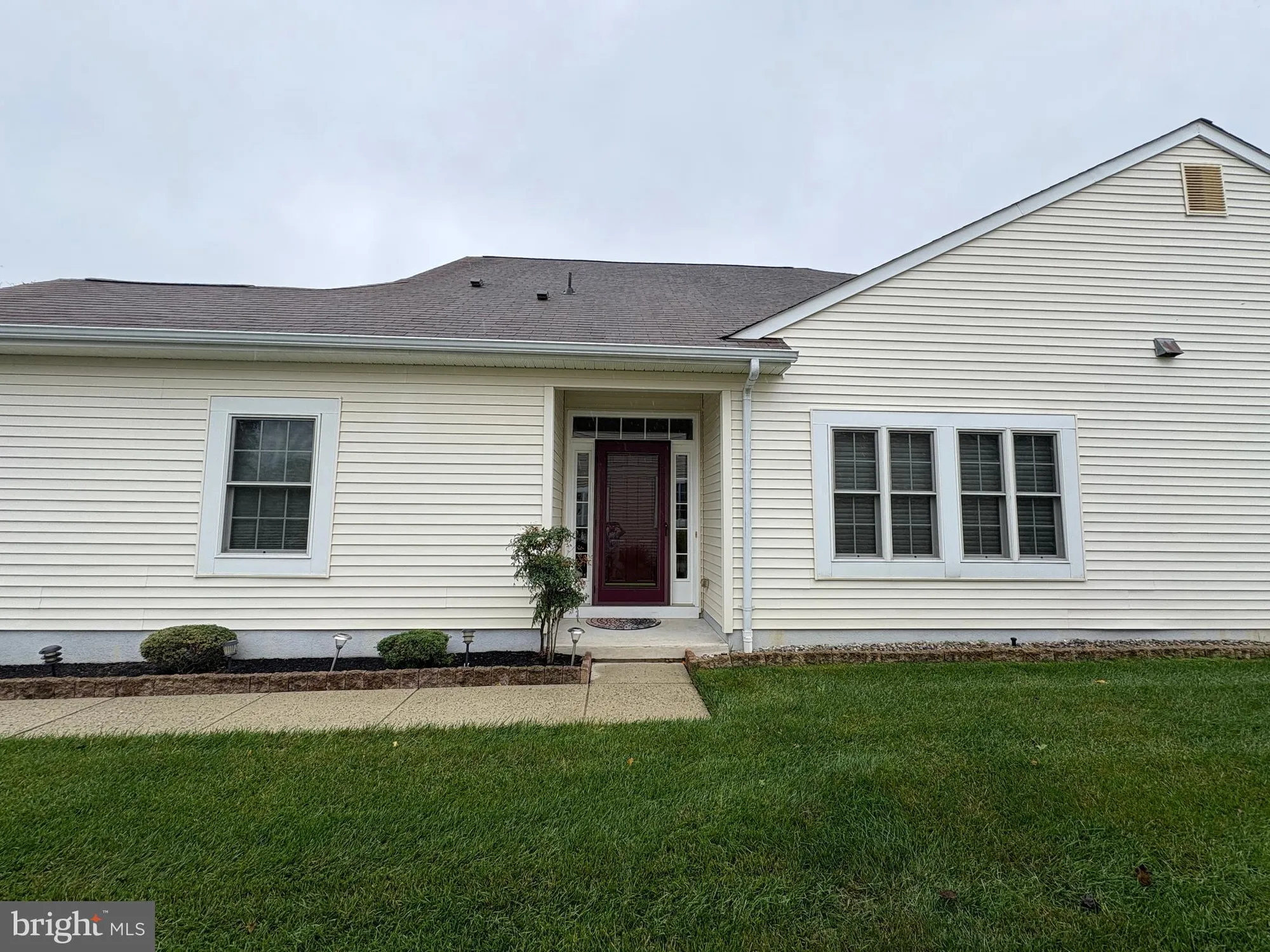 Property Slideshow image 5 of 33 | 59 trainor cir, Bordentown, NJ, 08505