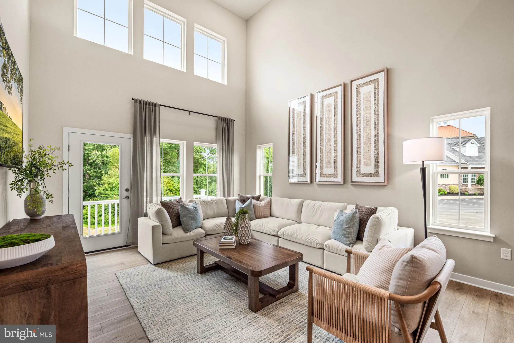 Property Slideshow image 5 of 48 | 548 arrowgrass ln, New Castle, DE, 19720