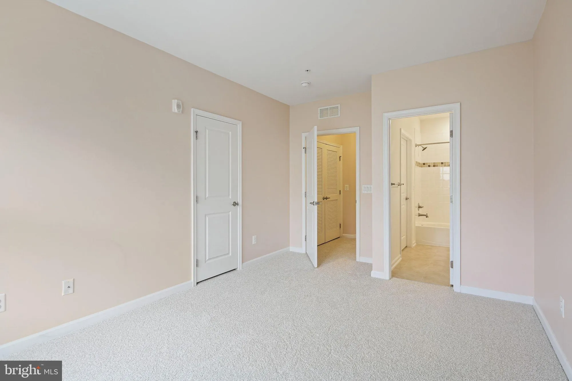 Property Slideshow image 17 of 37 | 2231 john gravel rd l, Marriottsville, MD, 21104