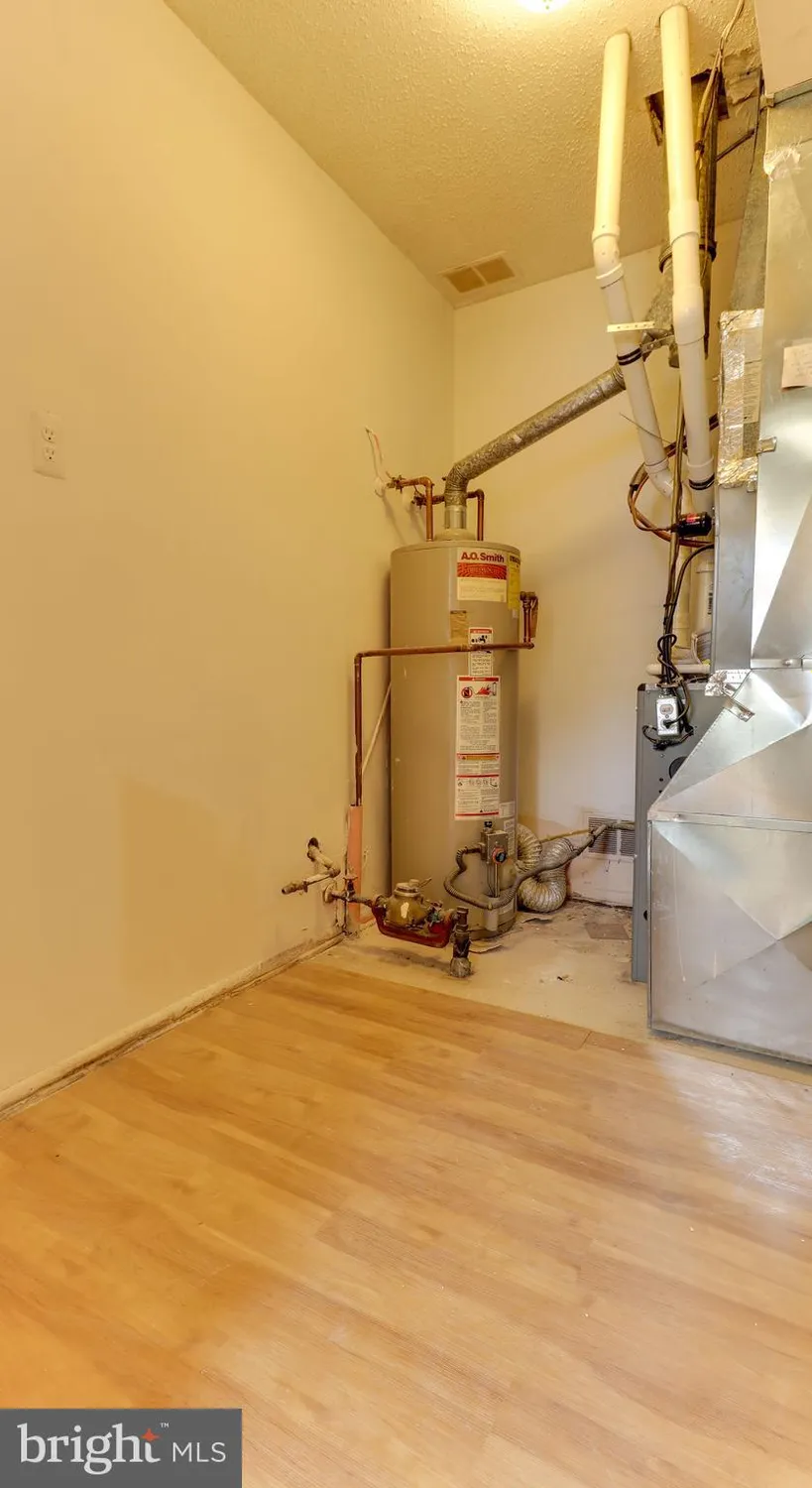 Property Slideshow image 24 of 28 | 1 whitecap way, Brick, NJ, 08723