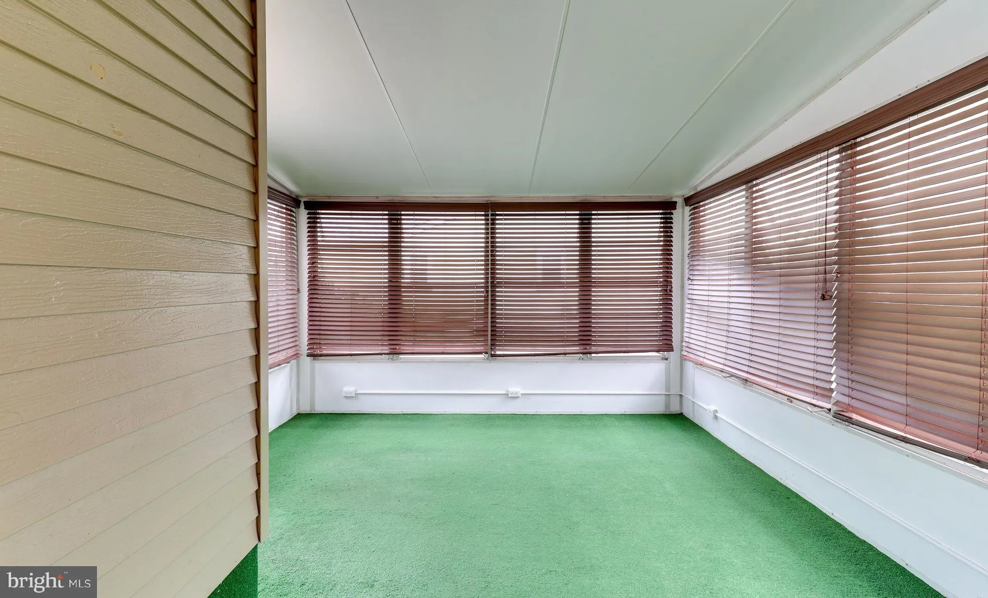 Property Slideshow image 22 of 28 | 1 whitecap way, Brick, NJ, 08723