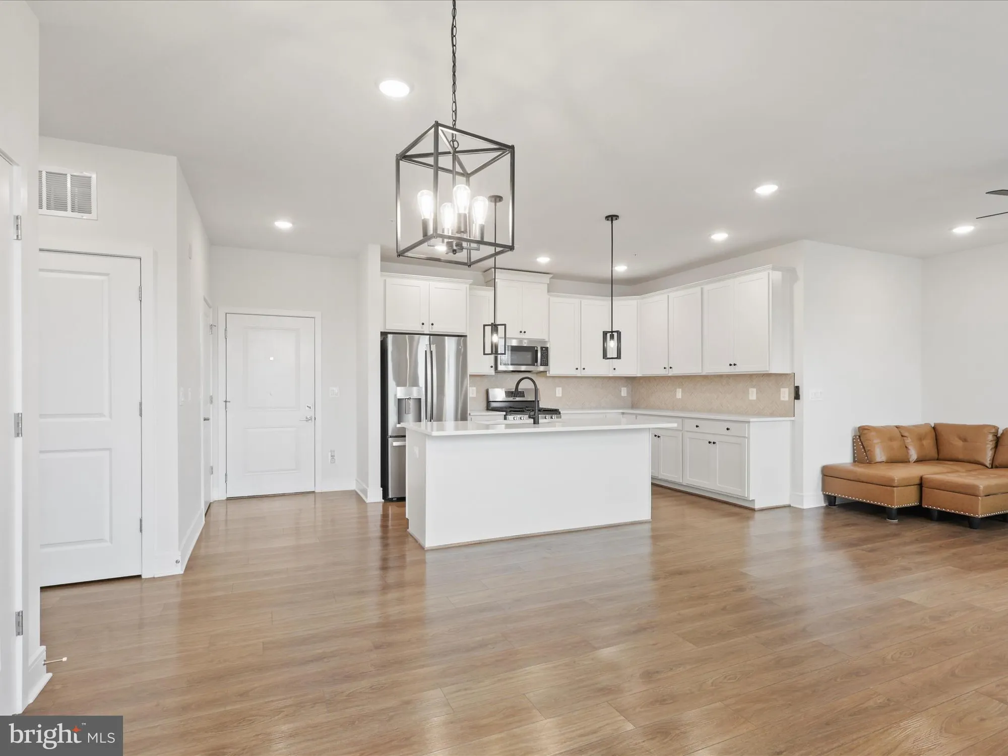 Property Slideshow image 13 of 46 | 42874 firefly sonata ter apt 107, Ashburn, VA, 20148