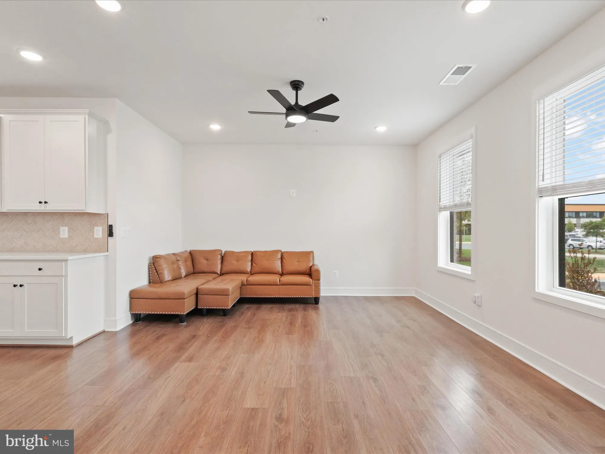 Property Slideshow image 10 of 46 | 42874 firefly sonata ter apt 107, Ashburn, VA, 20148
