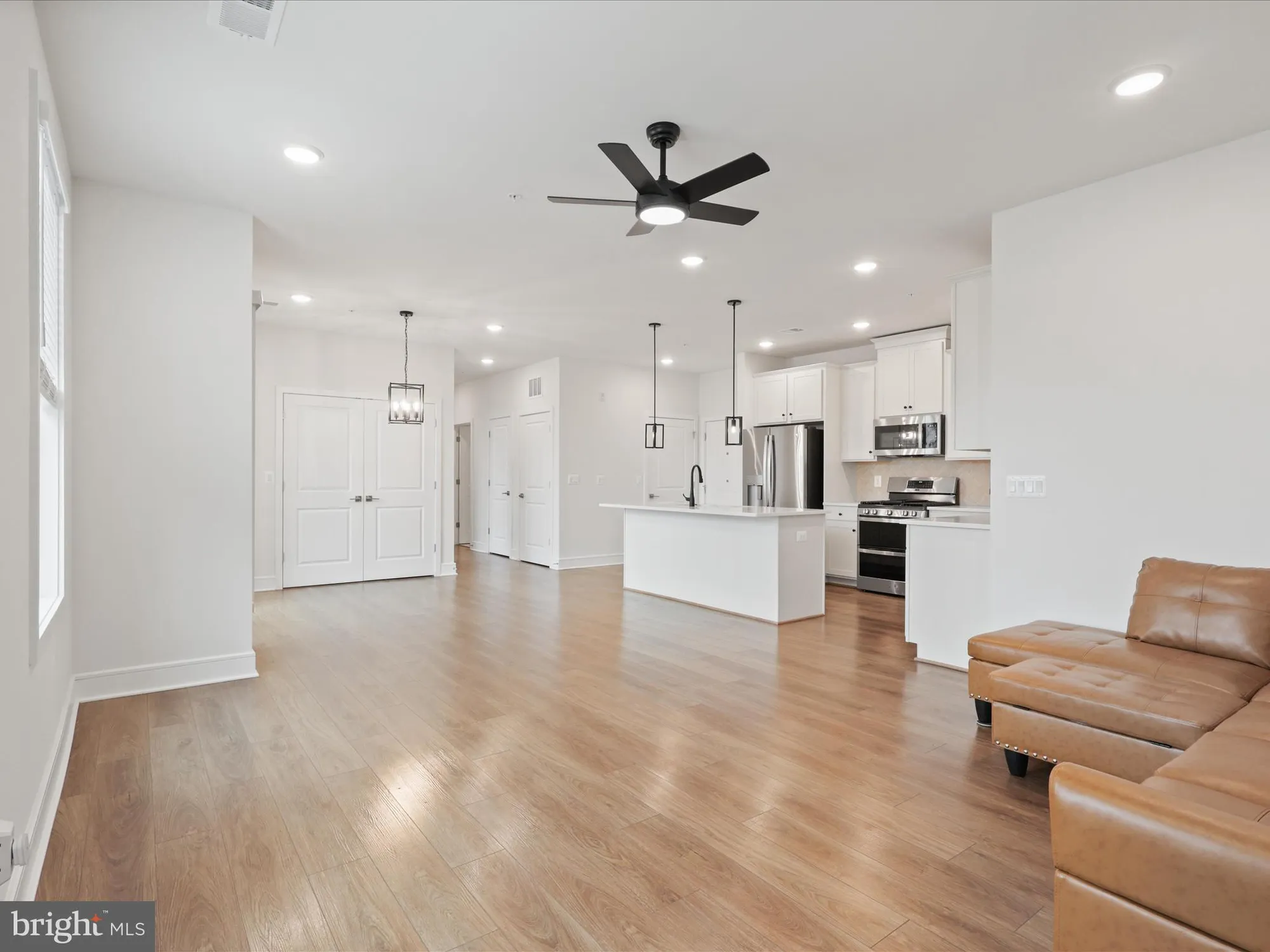 Property Slideshow image 12 of 46 | 42874 firefly sonata ter apt 107, Ashburn, VA, 20148