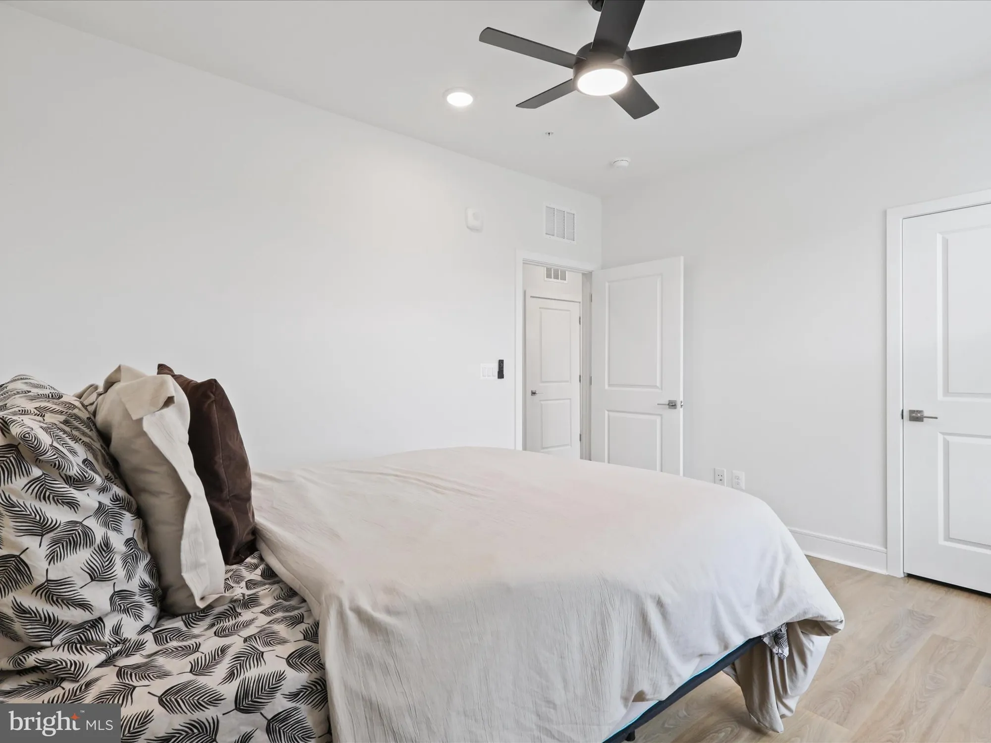 Property Slideshow image 23 of 46 | 42874 firefly sonata ter apt 107, Ashburn, VA, 20148