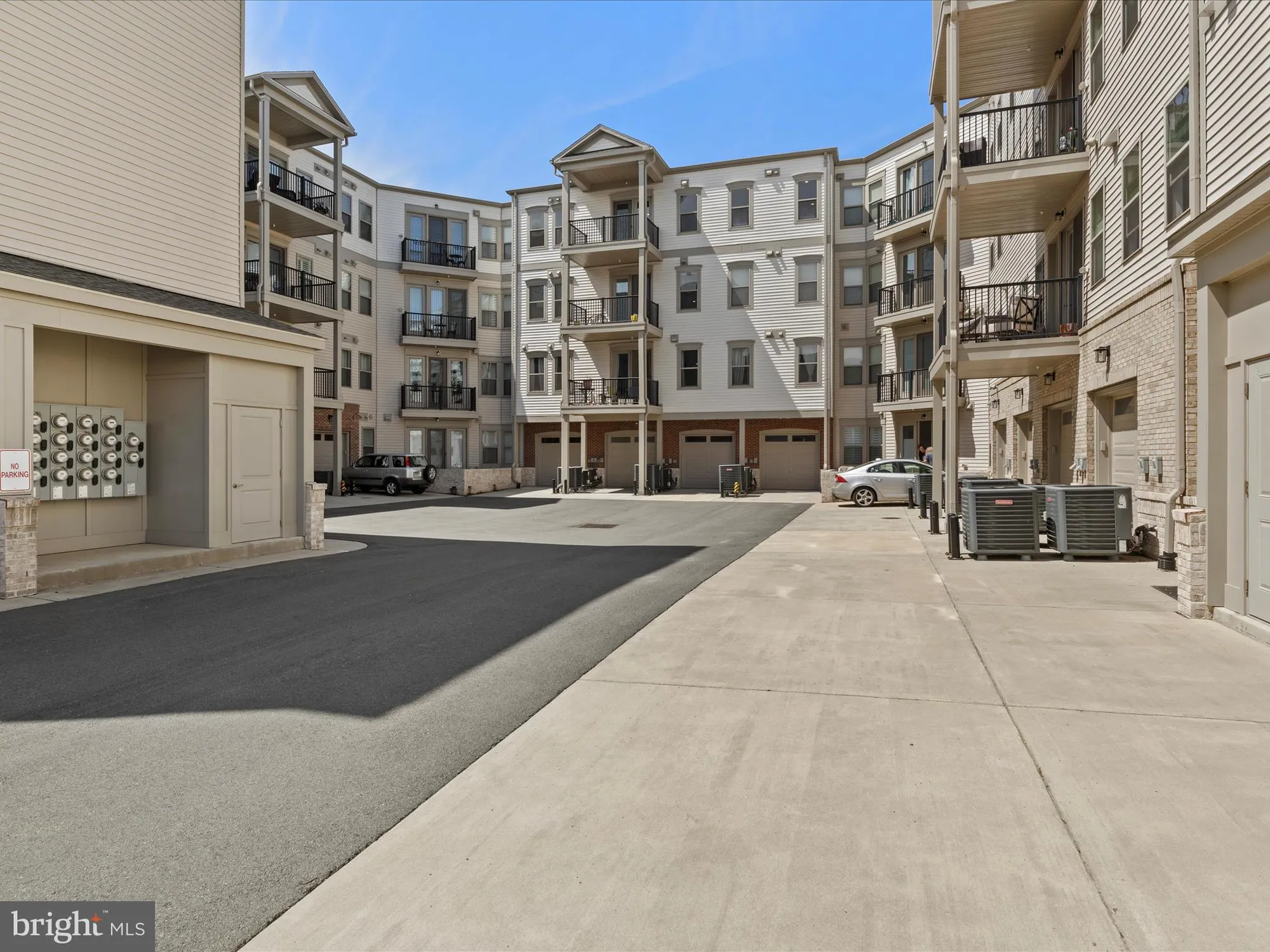 Property Slideshow image 41 of 46 | 42874 firefly sonata ter apt 107, Ashburn, VA, 20148
